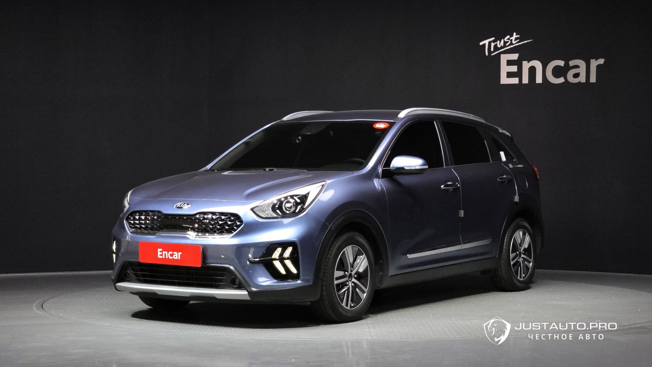 Автомобиль Kia Niro