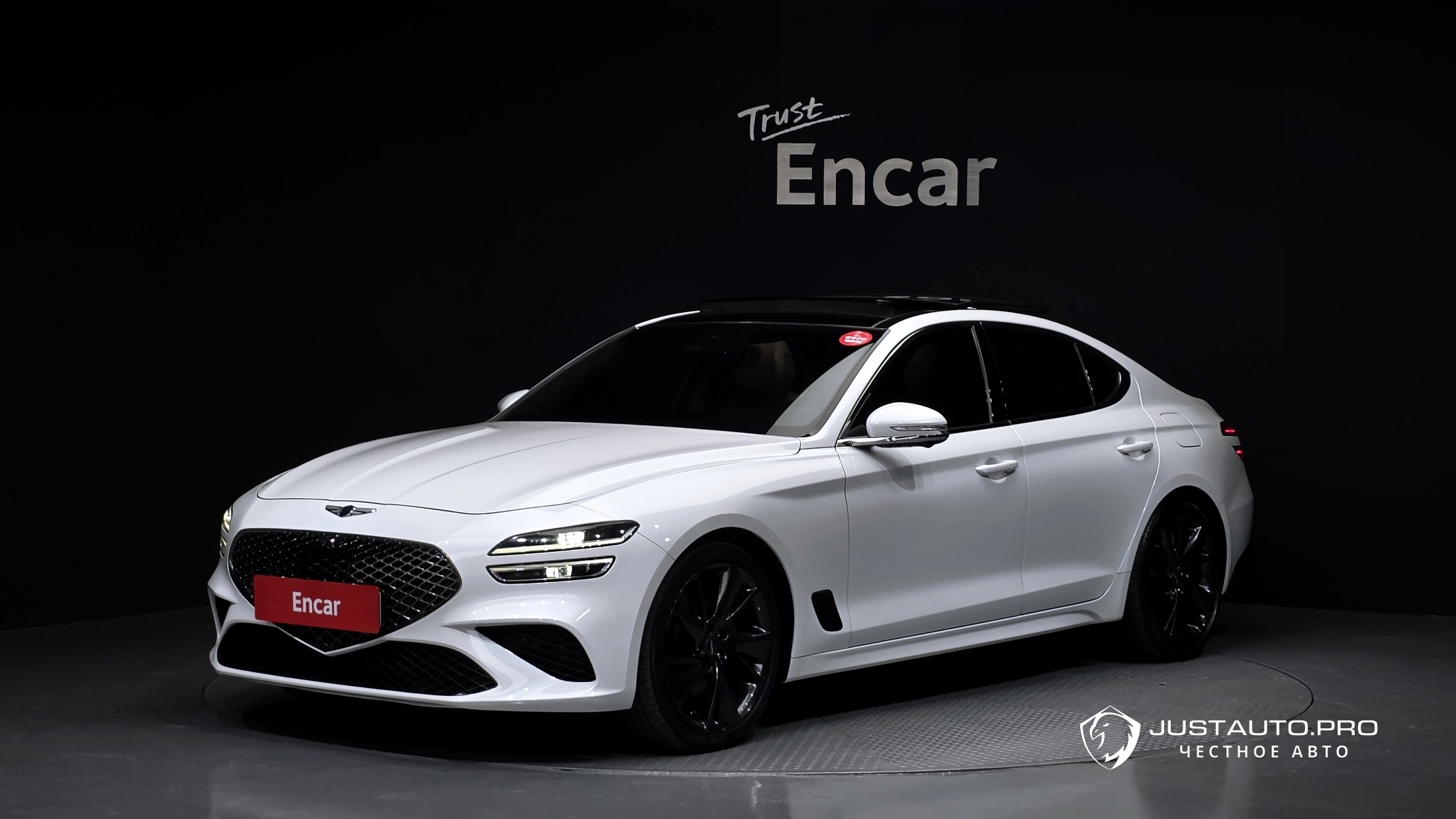 Автомобиль Genesis G70