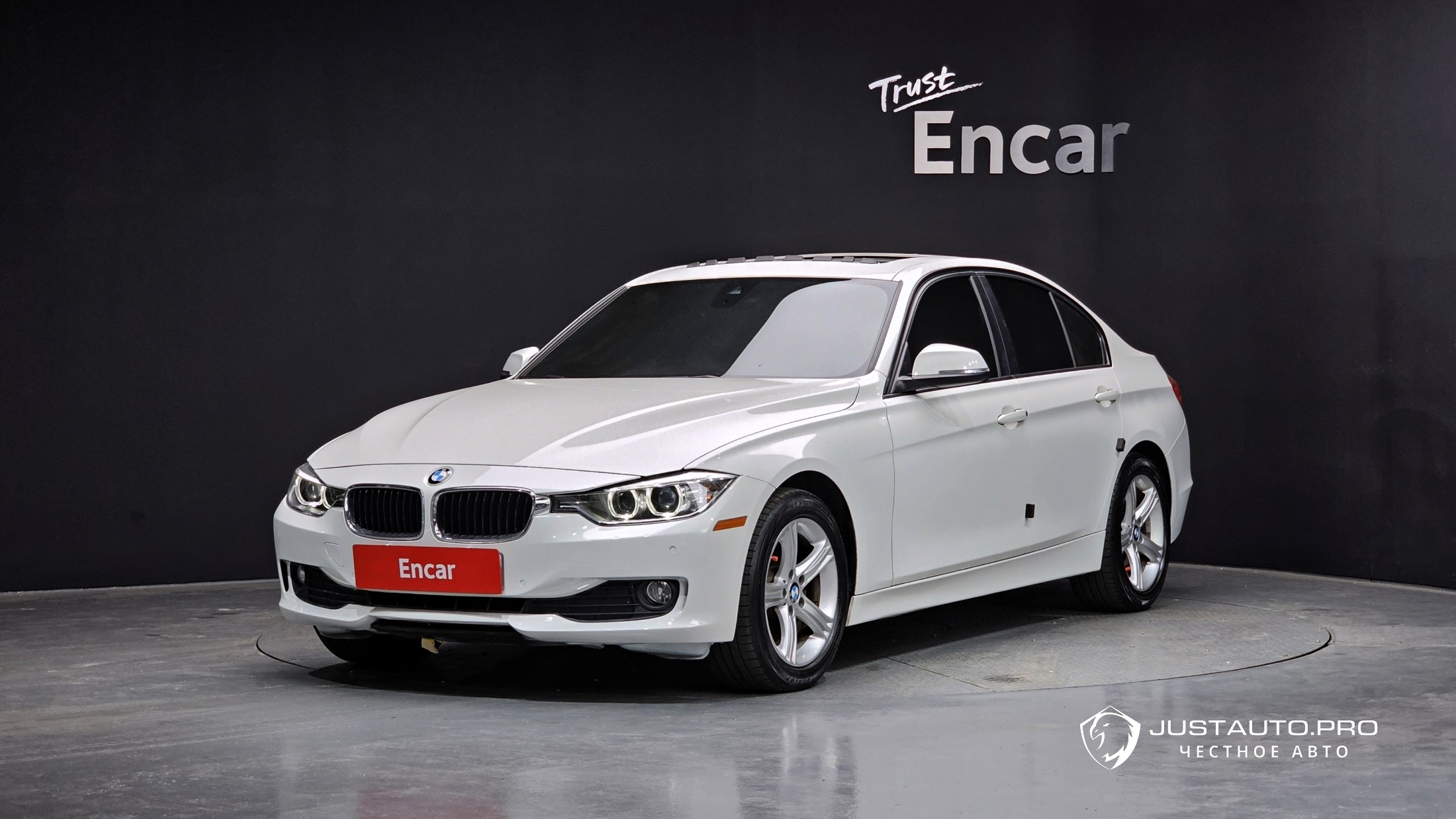 Автомобиль BMW 3-Series
