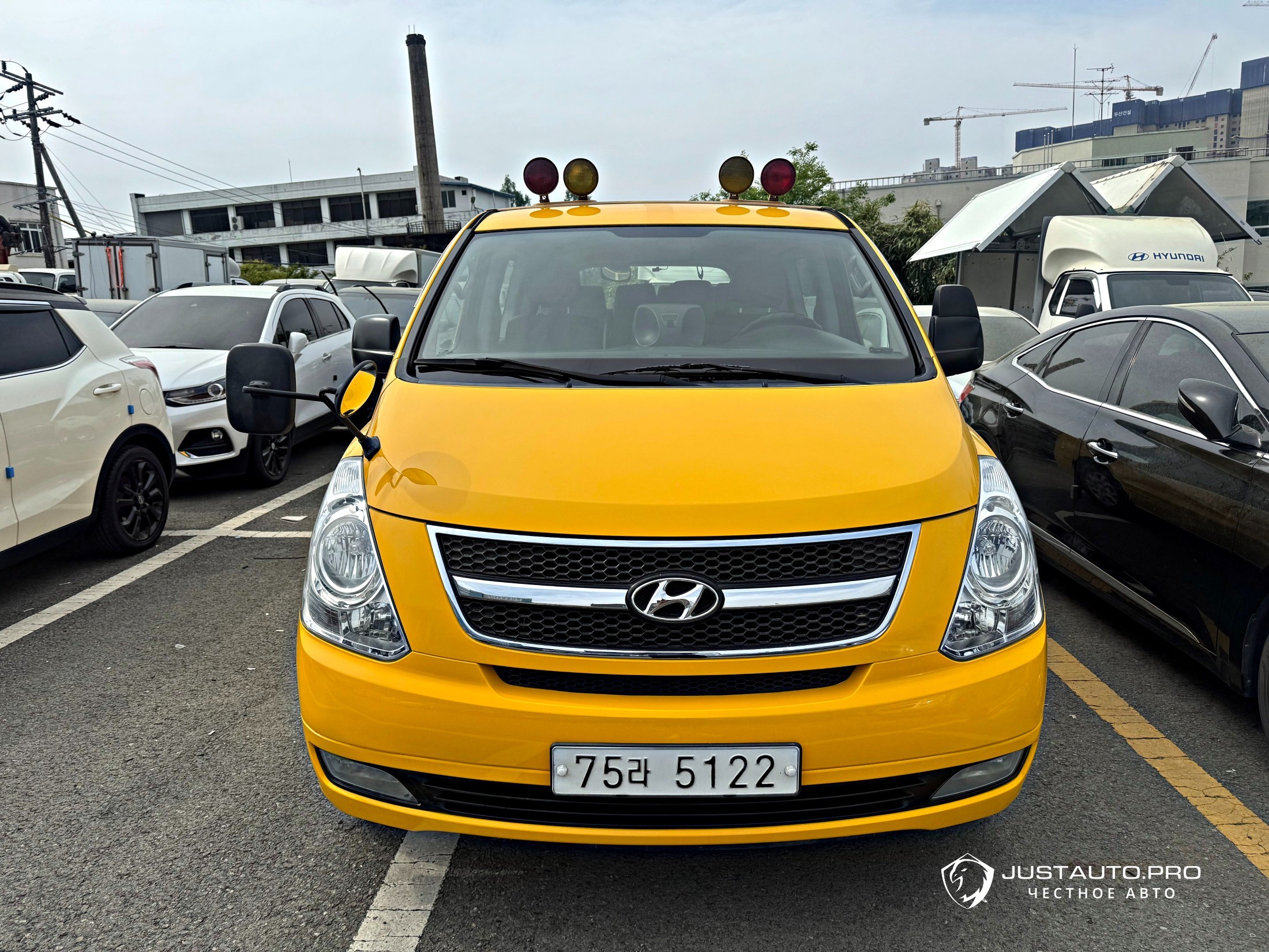 Автомобиль Hyundai Starex