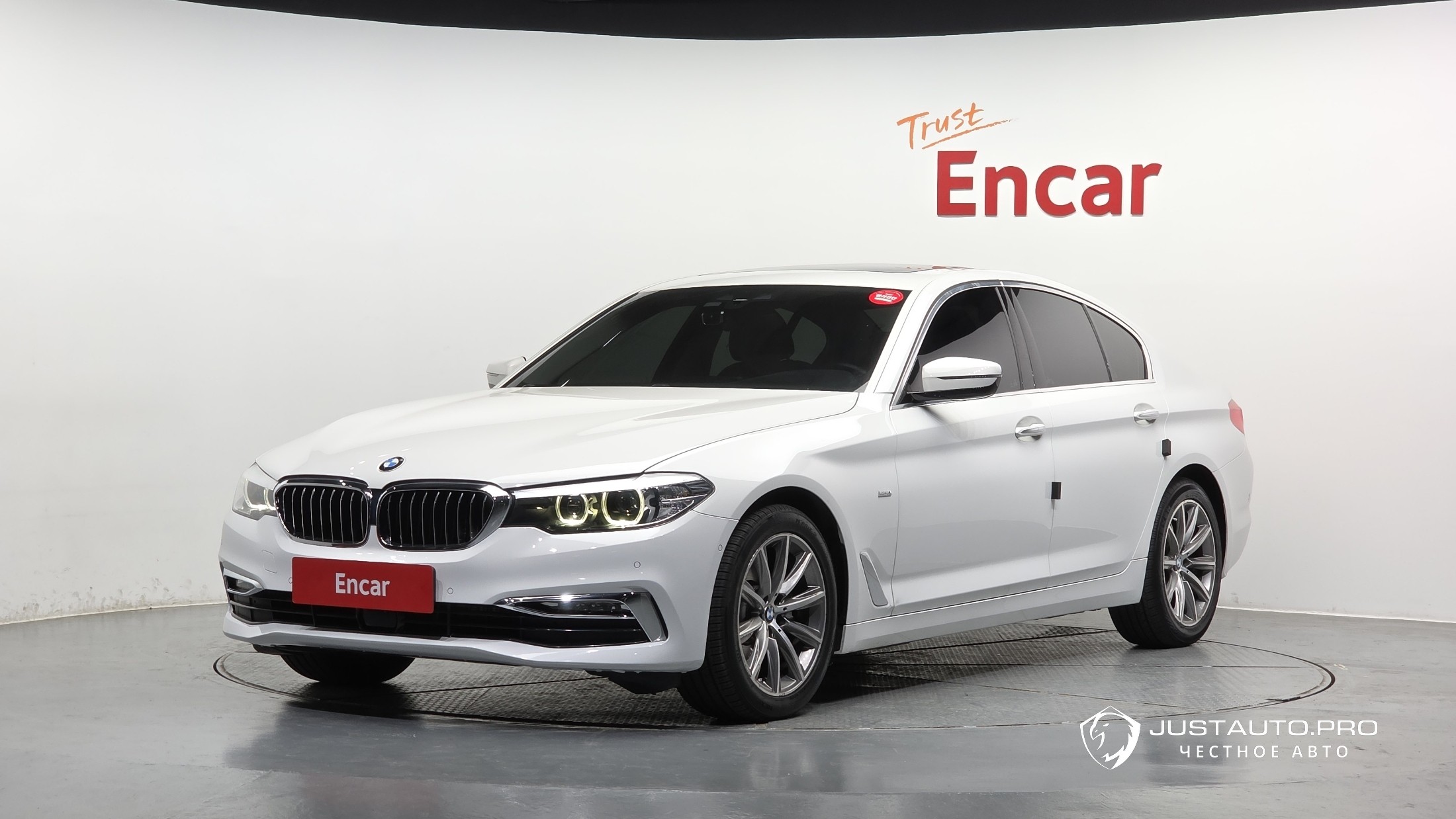 Автомобиль BMW 5-Series