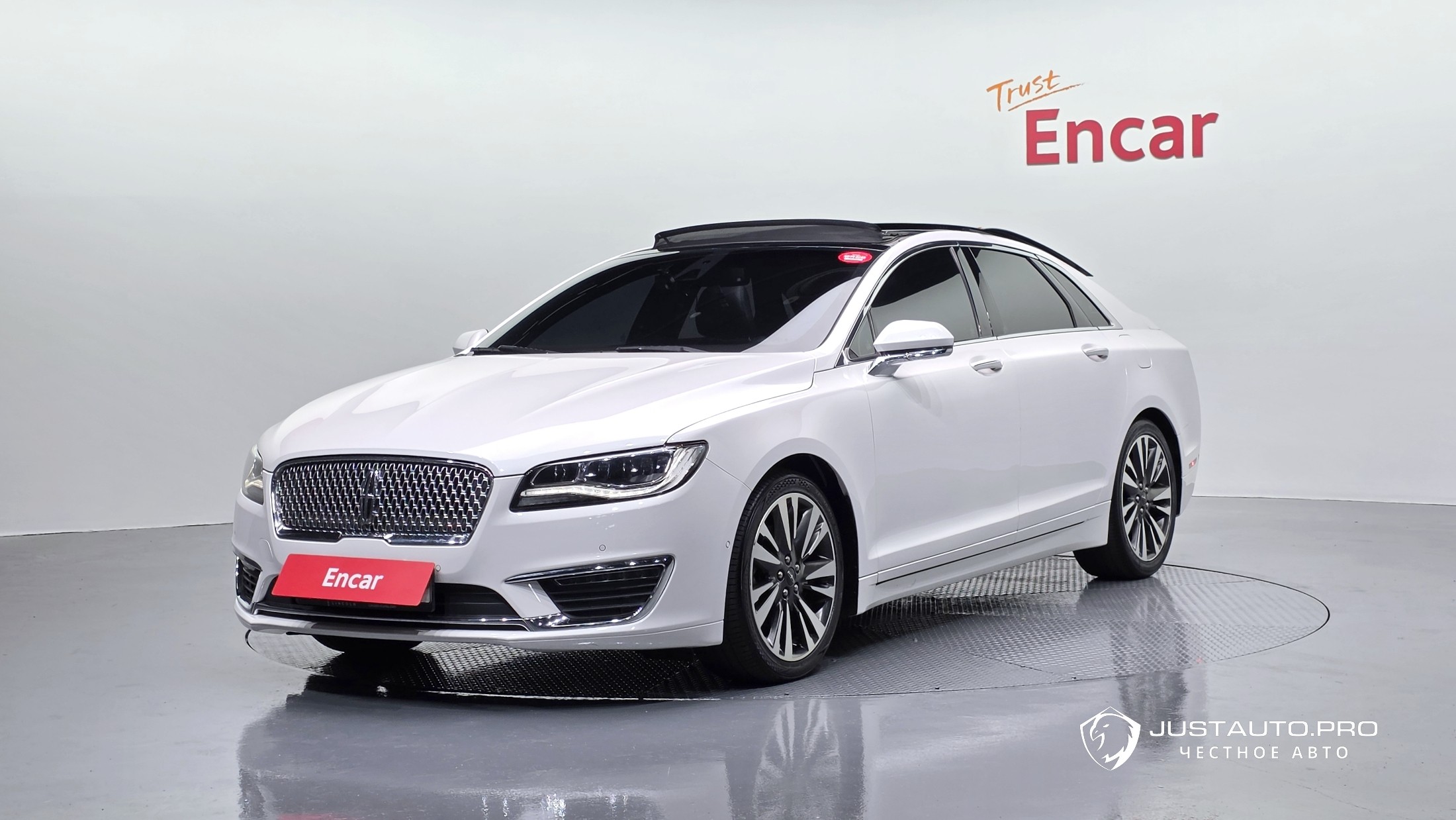Автомобиль Lincoln MKZ