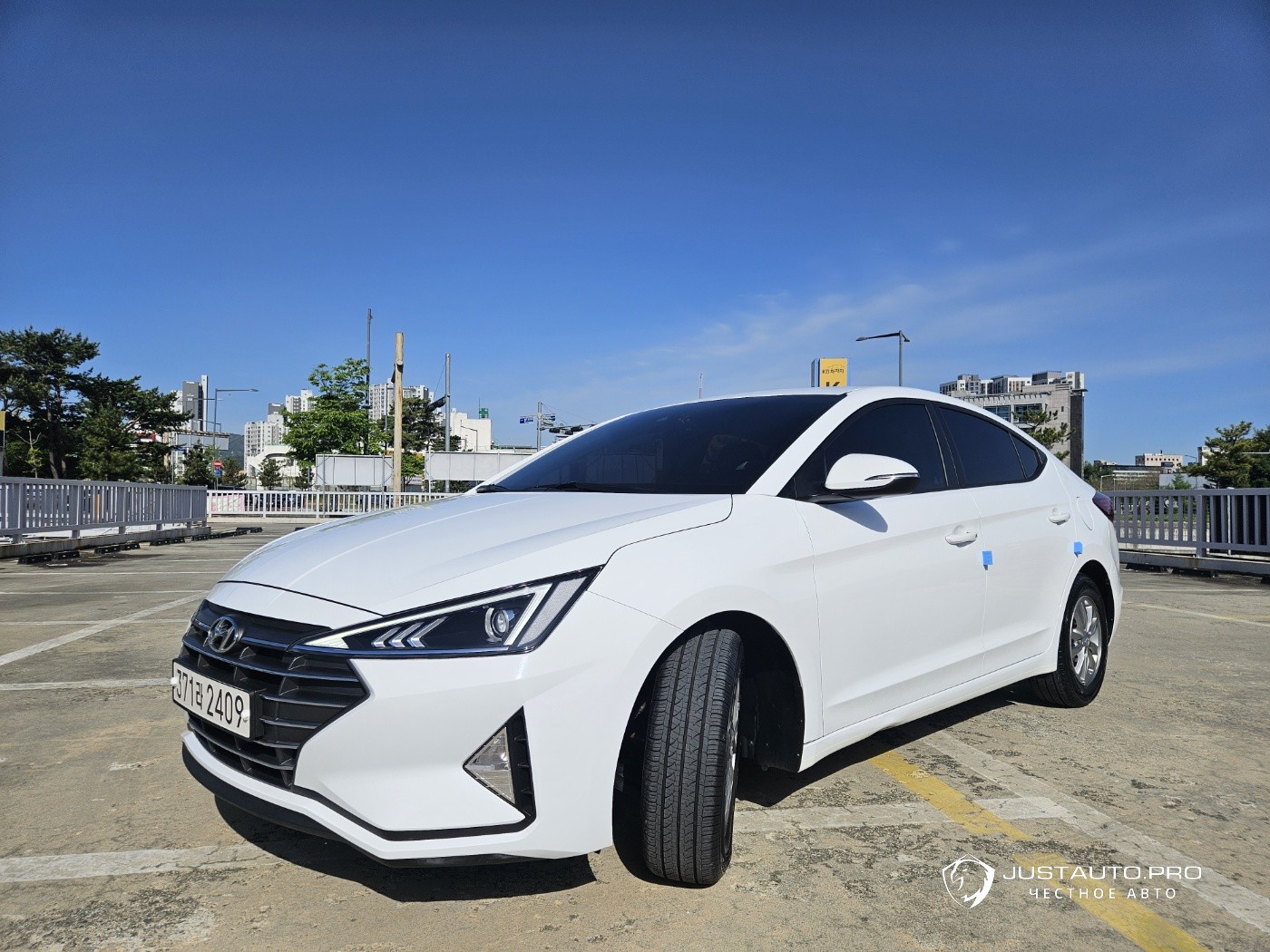 Автомобиль Hyundai AVANTE