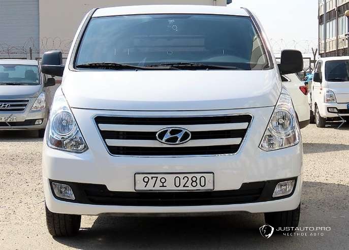 Автомобиль Hyundai Starex