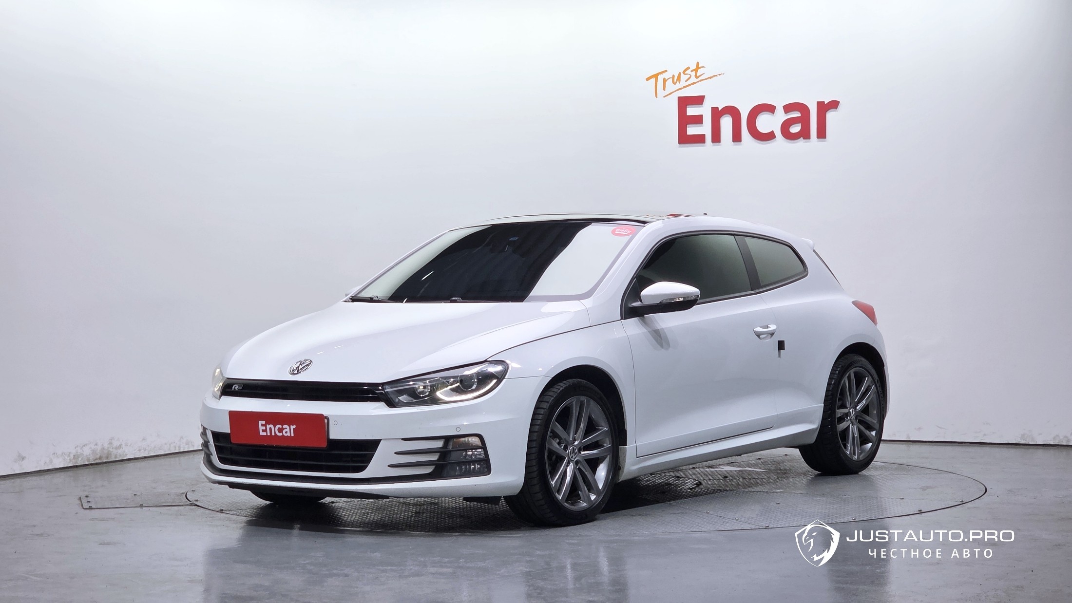 Автомобиль Volkswagen Scirocco