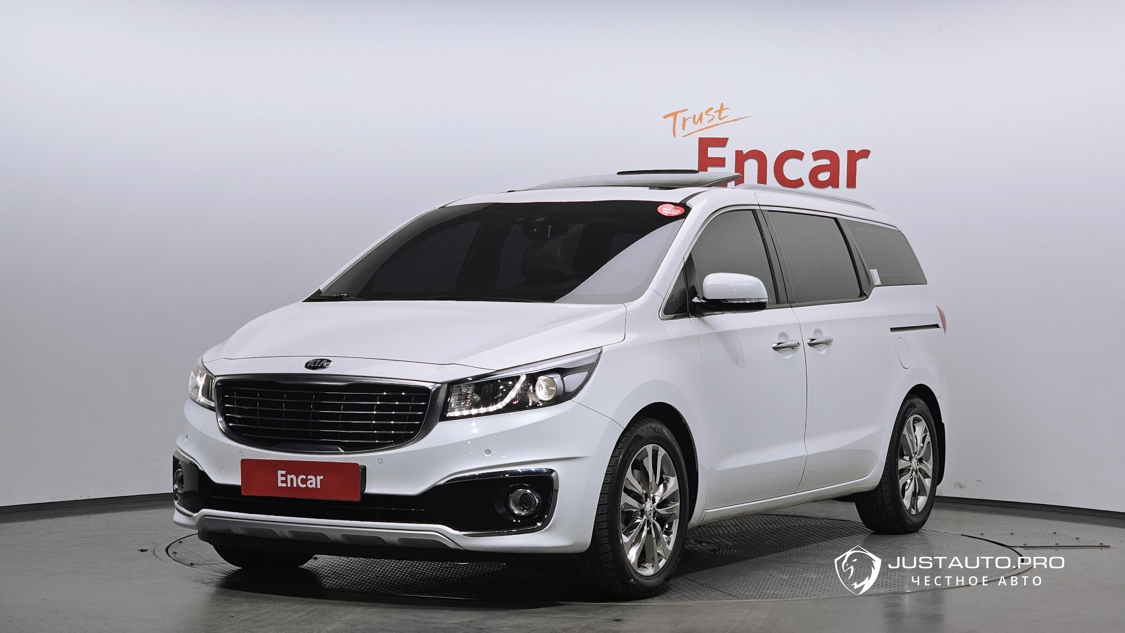 Автомобиль Kia Canival
