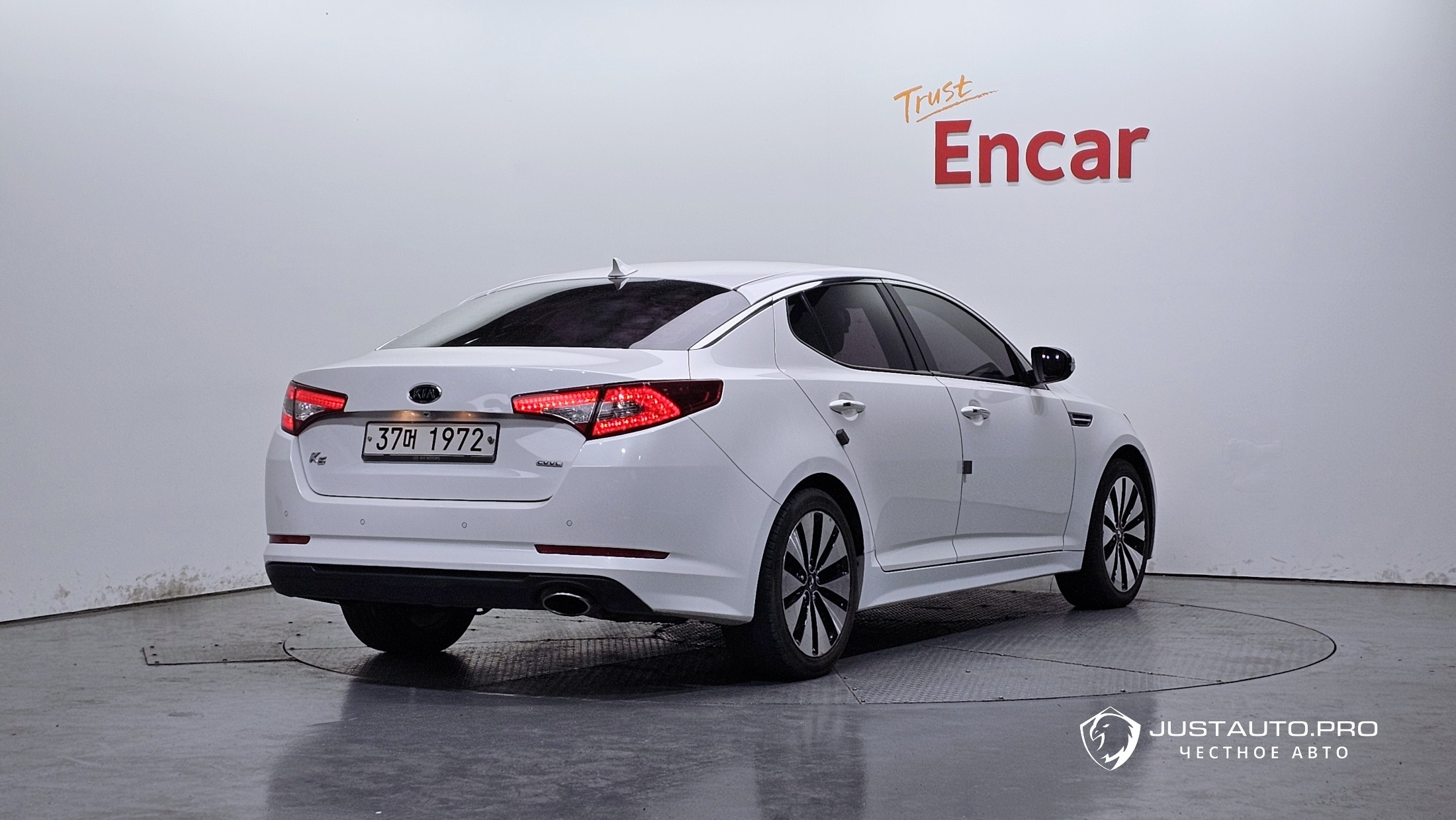 Автомобиль Kia K5
