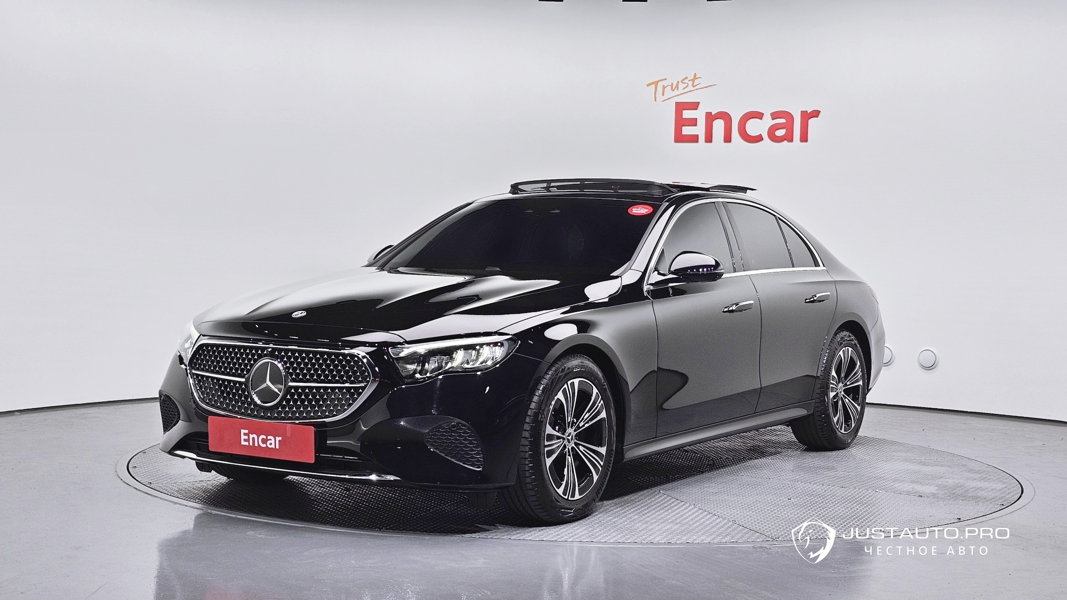 Автомобиль Mercedes-Benz E-Class