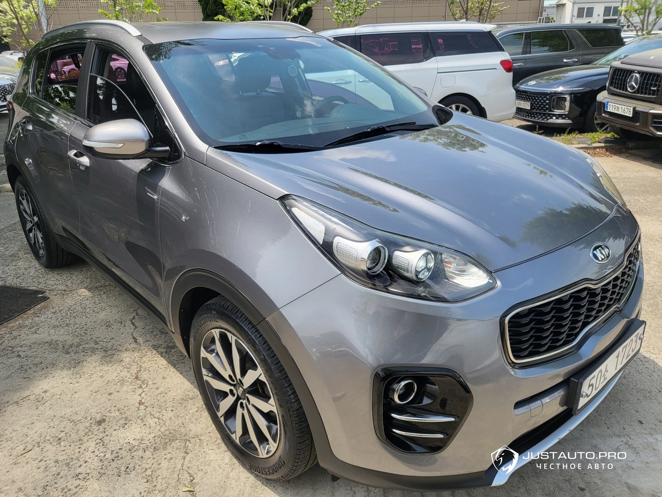 Автомобиль Kia Sportage