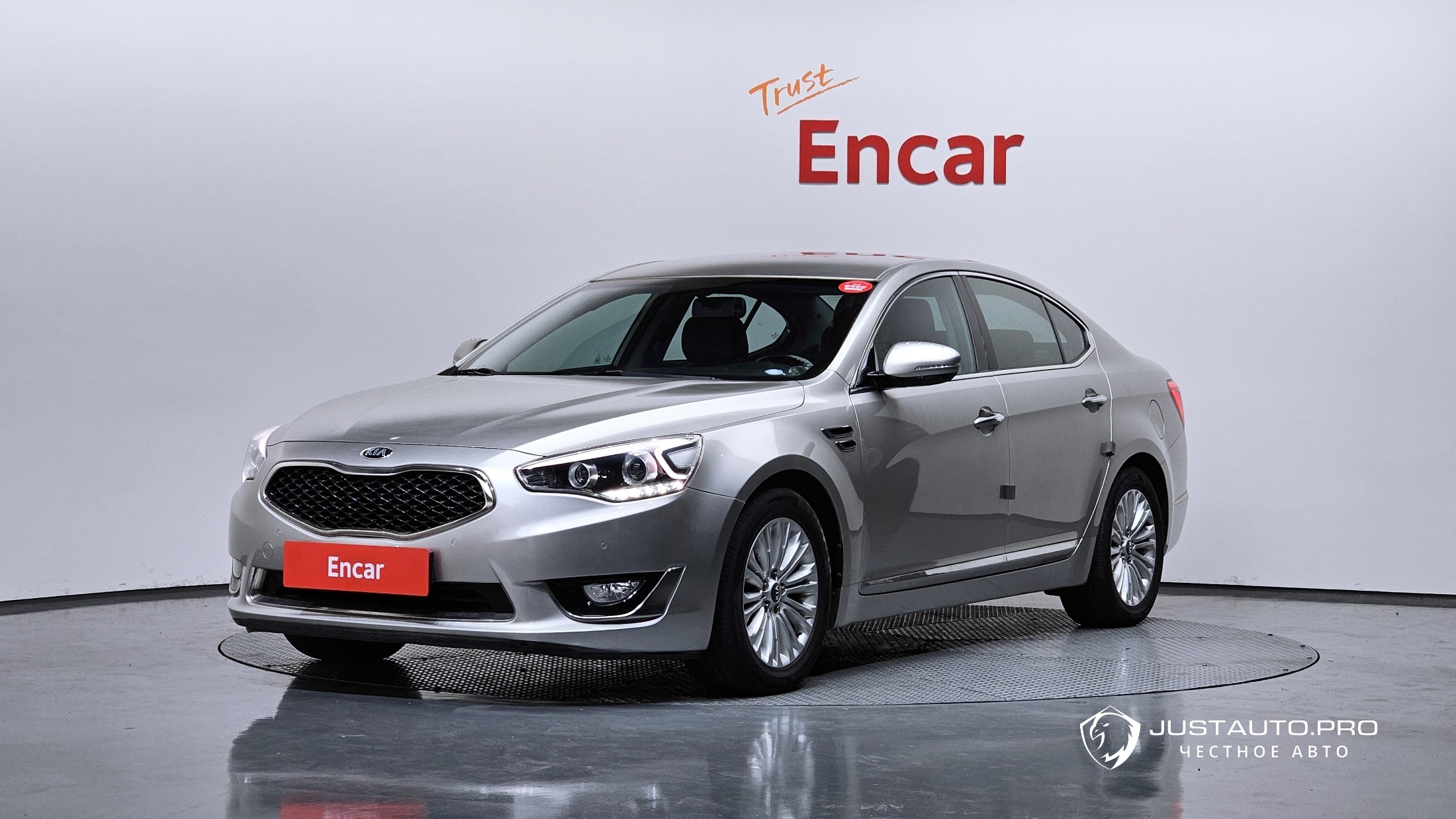 Автомобиль Kia K7