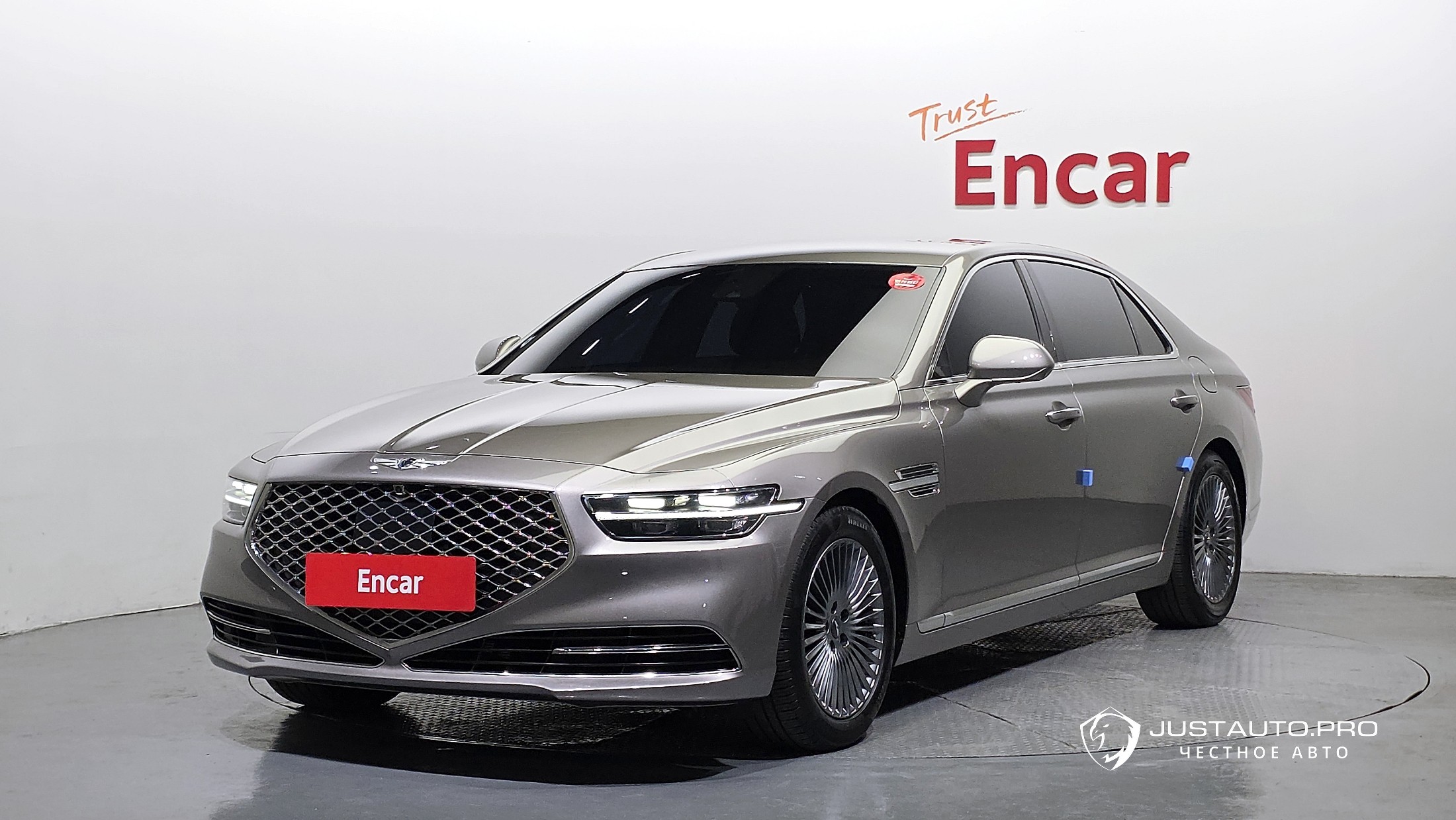 Автомобиль Genesis G90