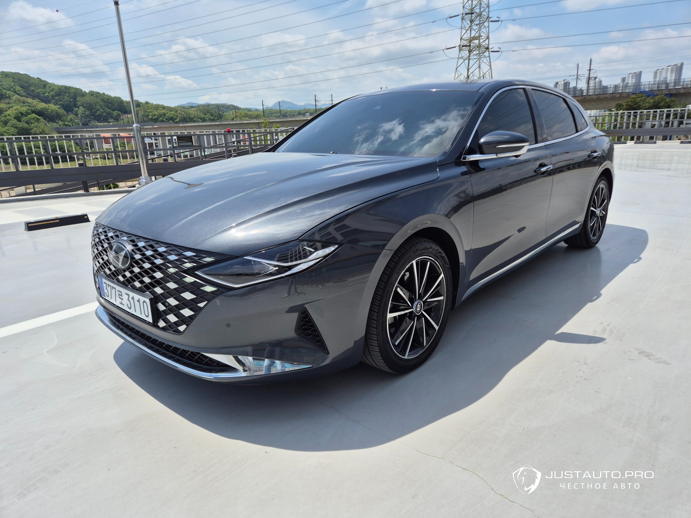 Автомобиль Hyundai Grandeur