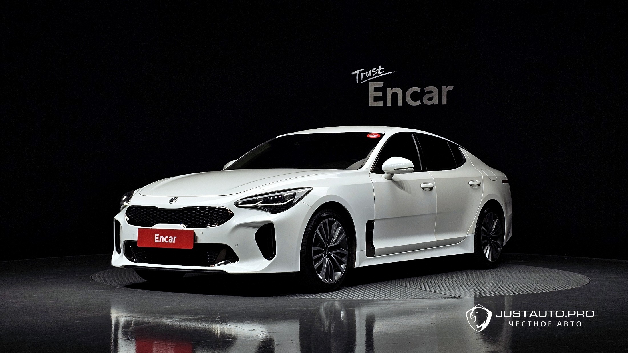 Автомобиль Kia Stinger