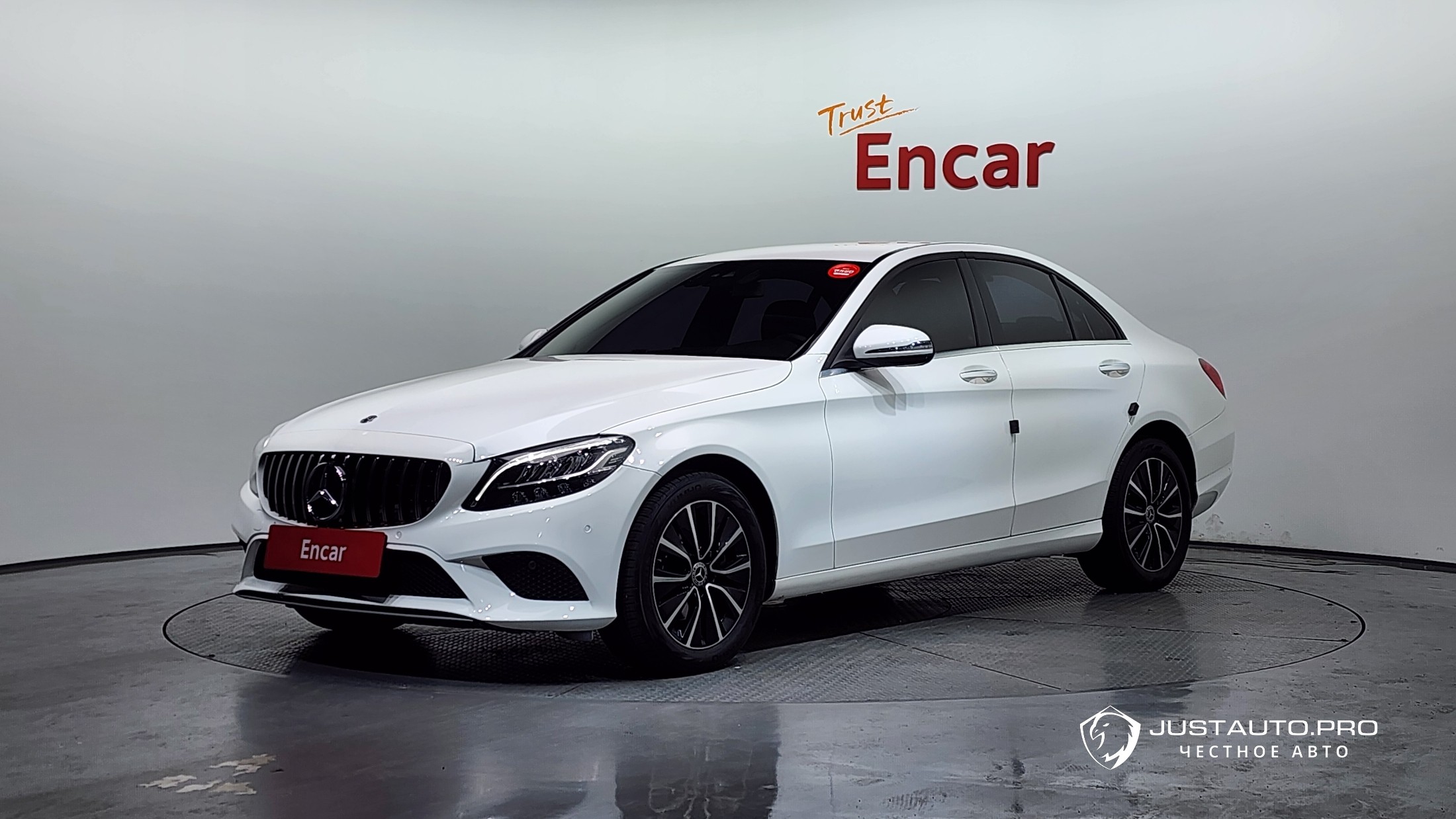 Автомобиль Mercedes-Benz C-Class