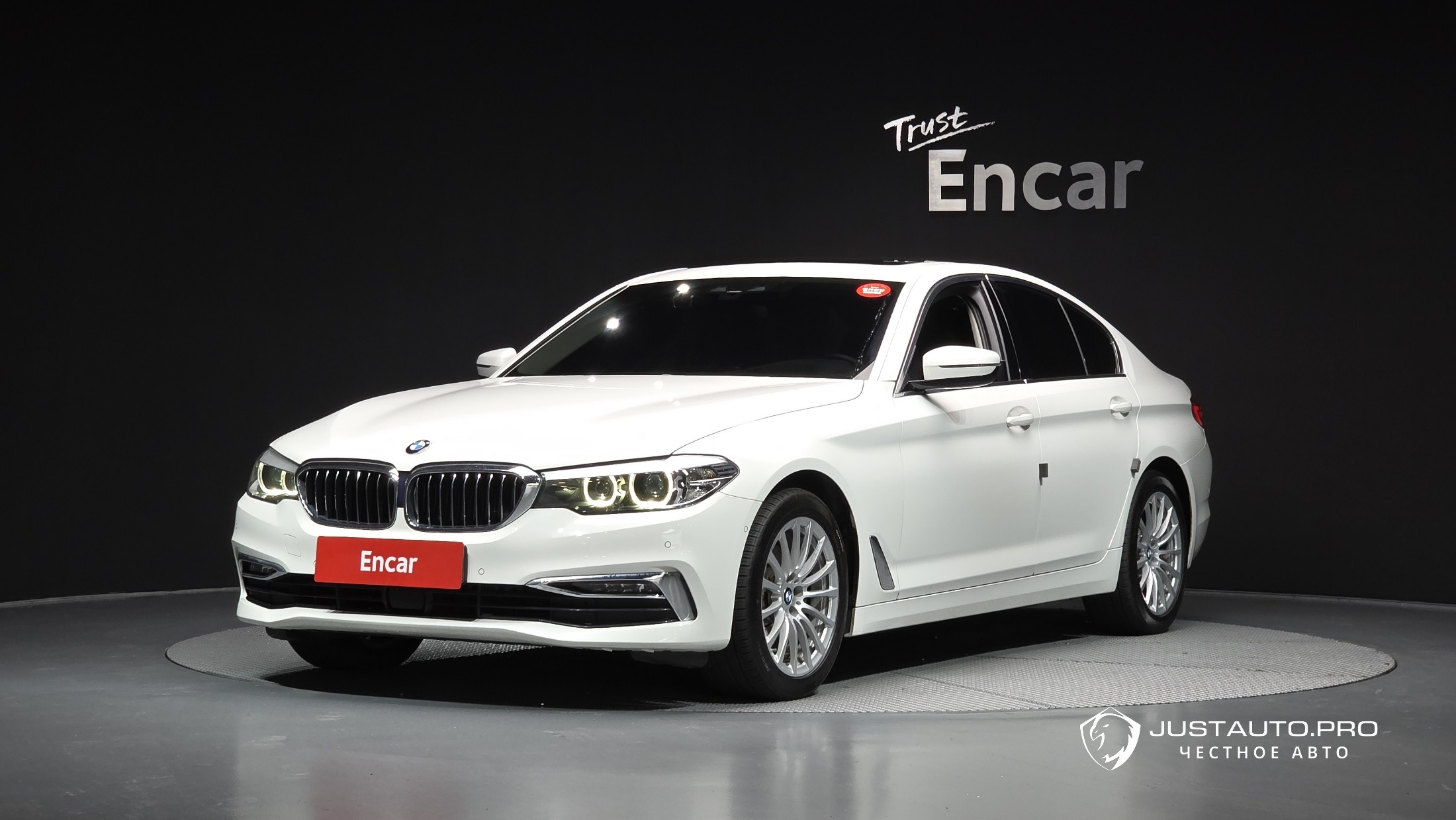 Автомобиль BMW 5-Series