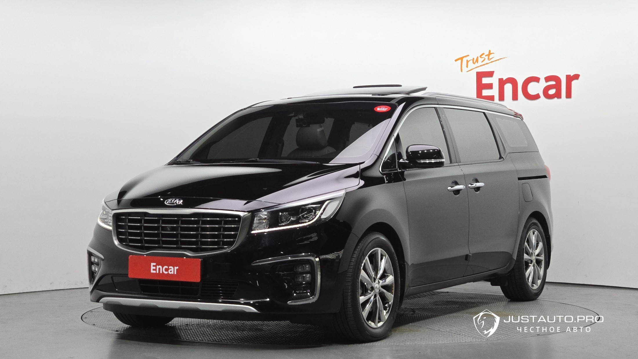 Автомобиль Kia Canival