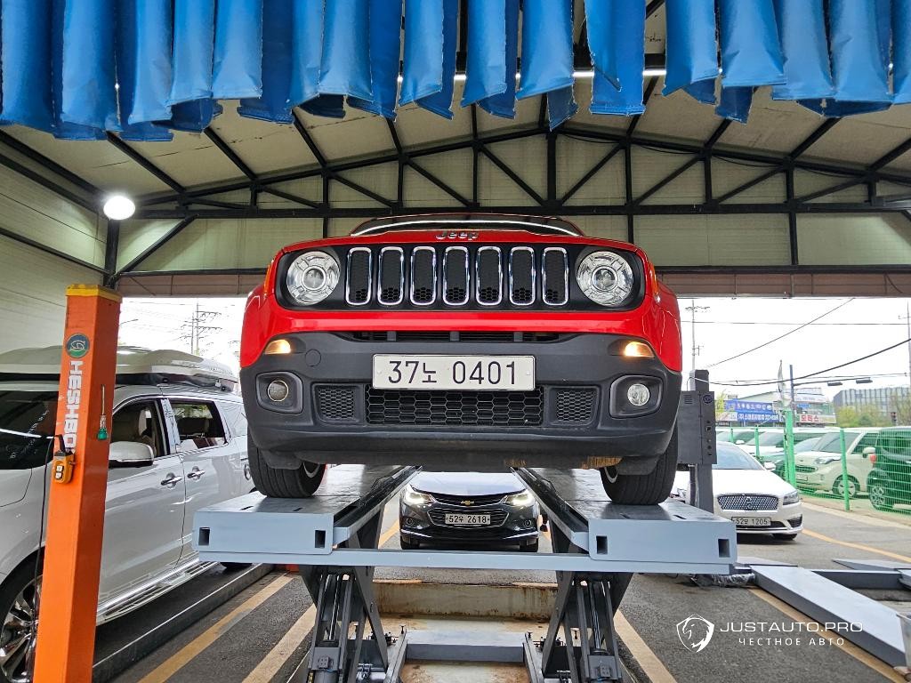 Автомобиль Jeep Renegade