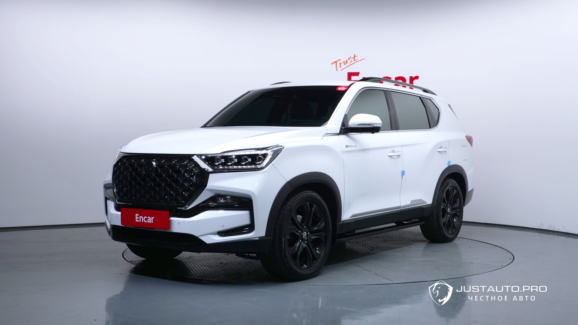 Автомобиль KG_Mobility_Ssangyong Rexton