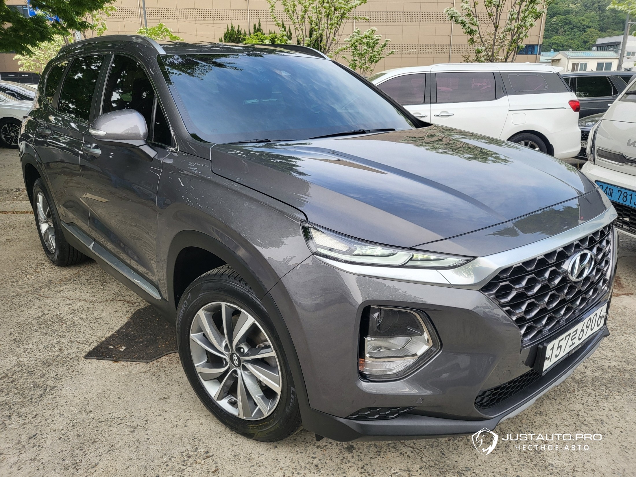 Автомобиль Hyundai Santafe