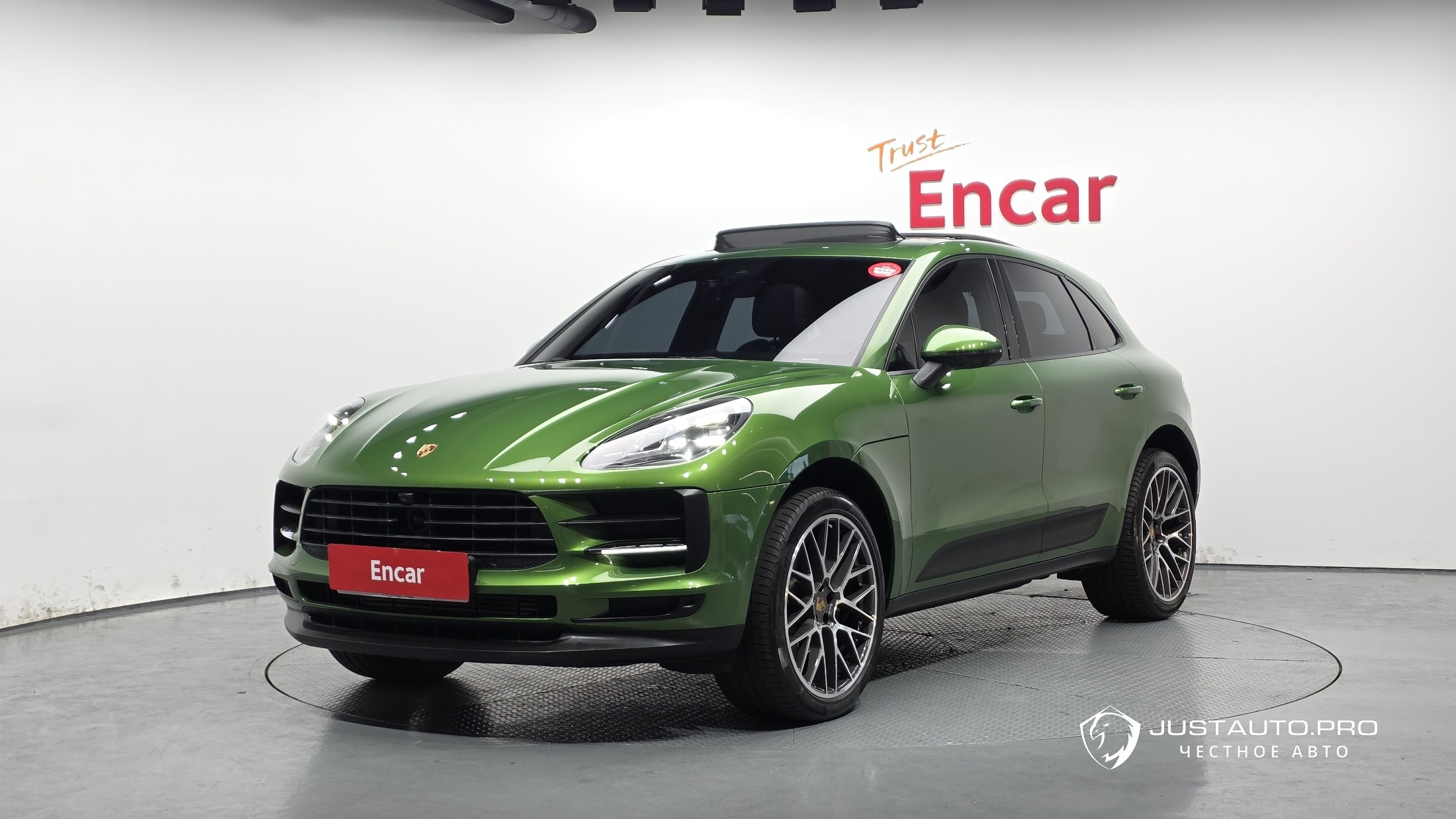 Автомобиль Porsche Macan