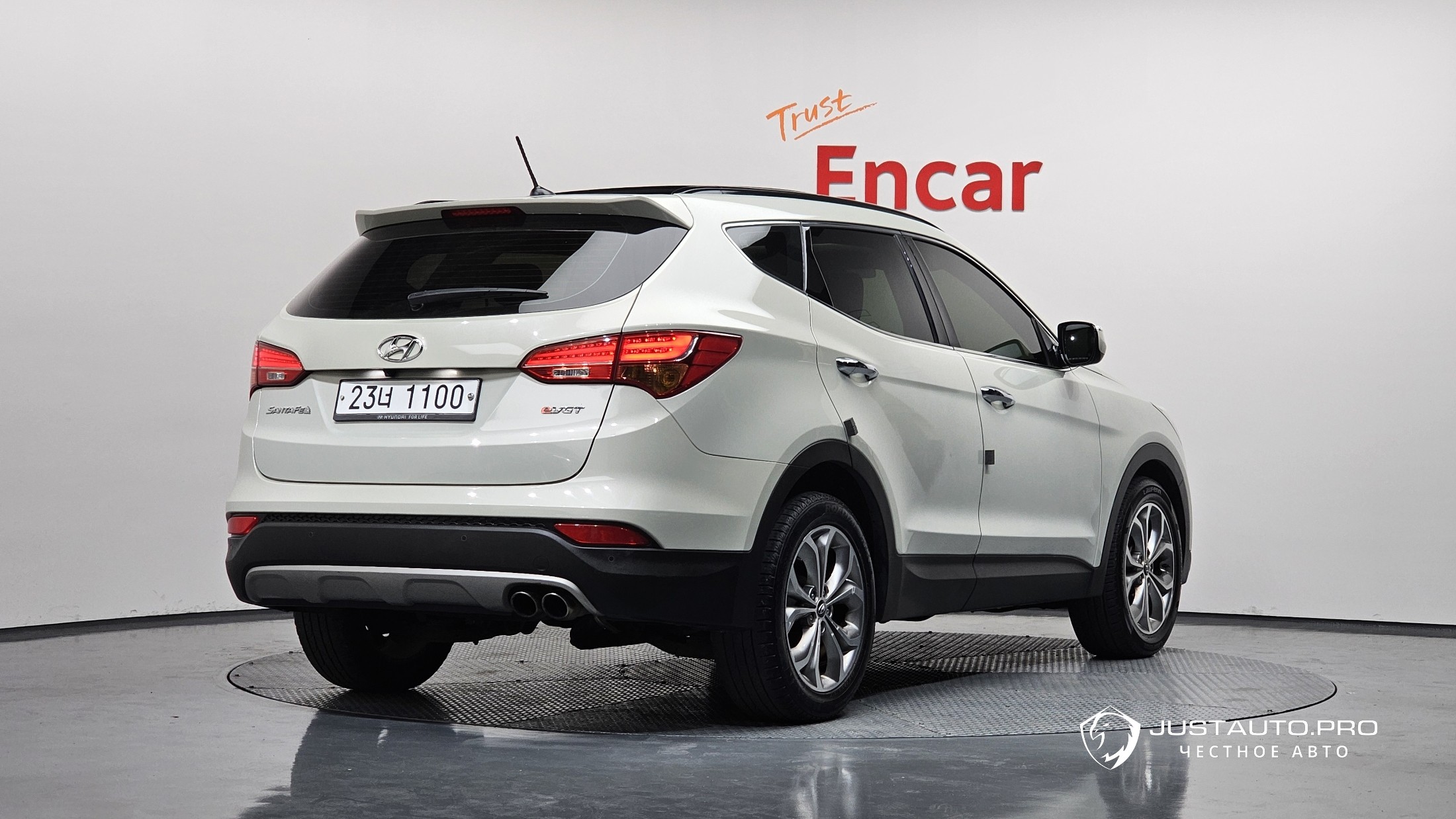 Автомобиль Hyundai Santafe