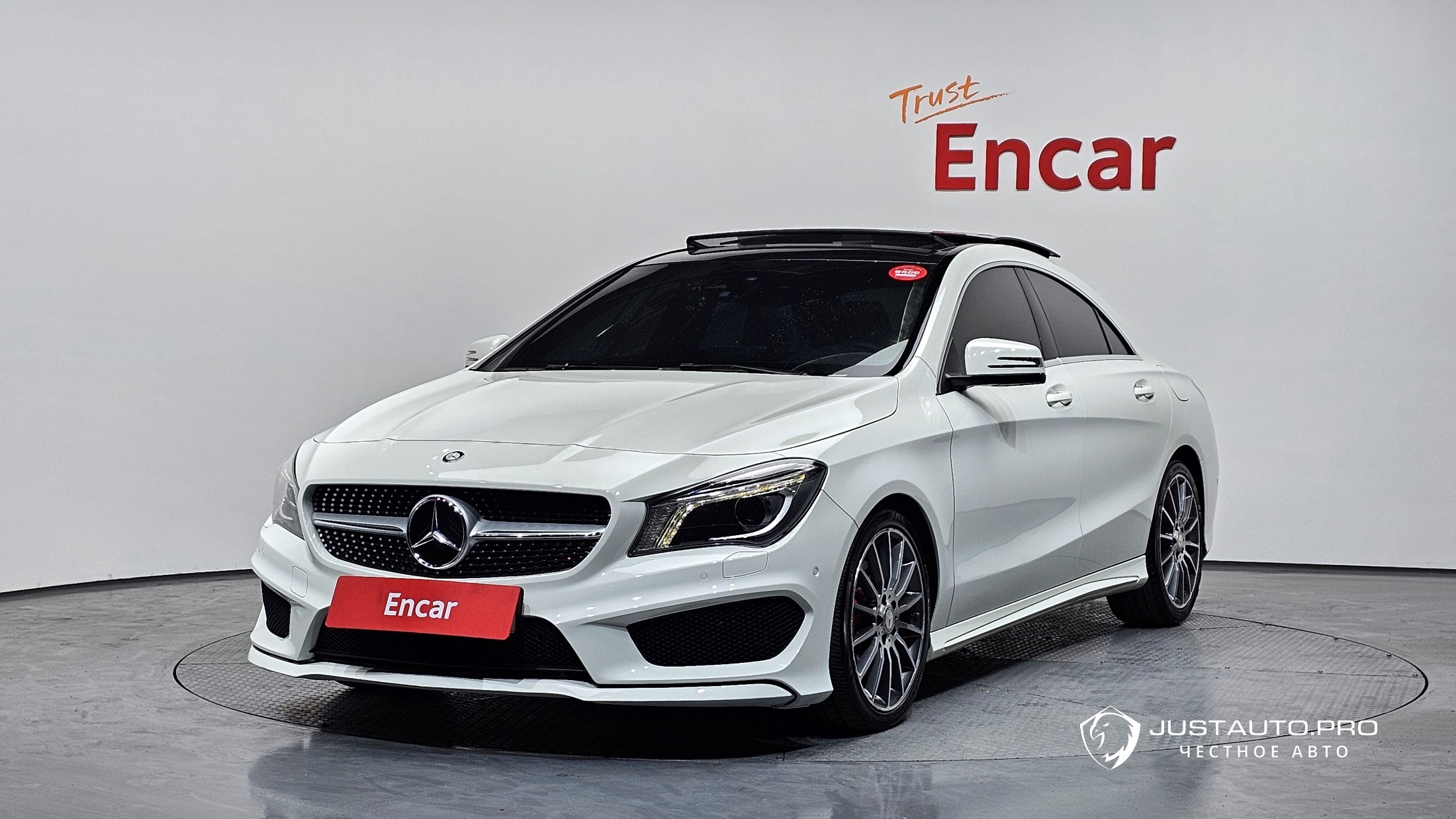Автомобиль Mercedes-Benz CLA-Class