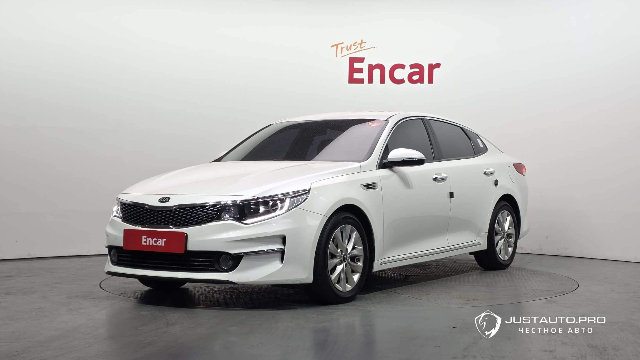 Автомобиль Kia K5