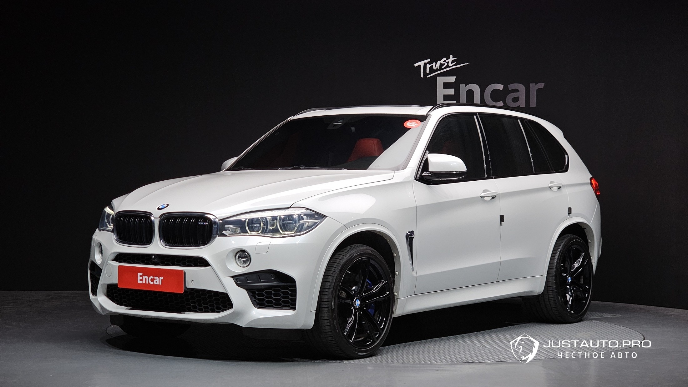 Автомобиль BMW X5M