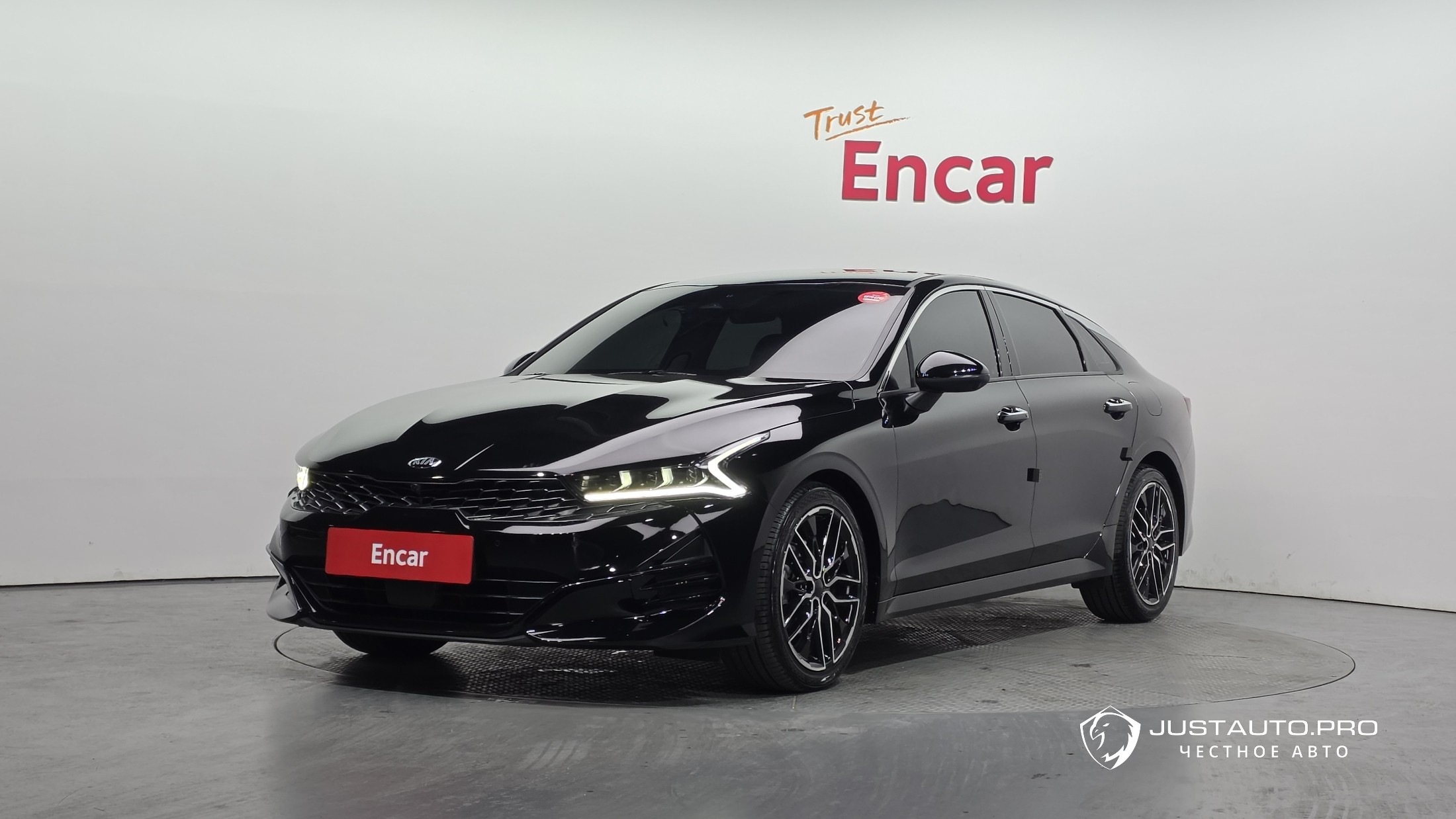 Автомобиль Kia K5