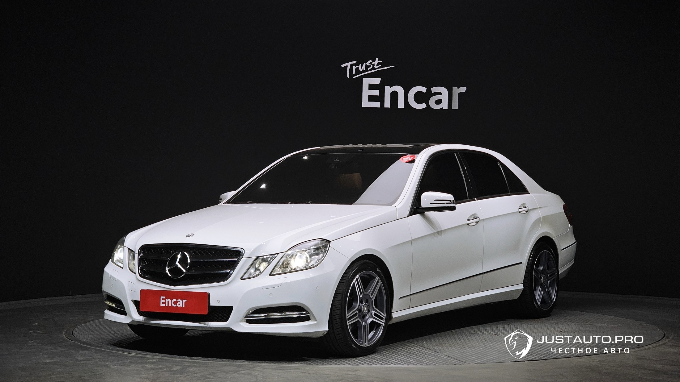 Автомобиль Mercedes-Benz E-Class
