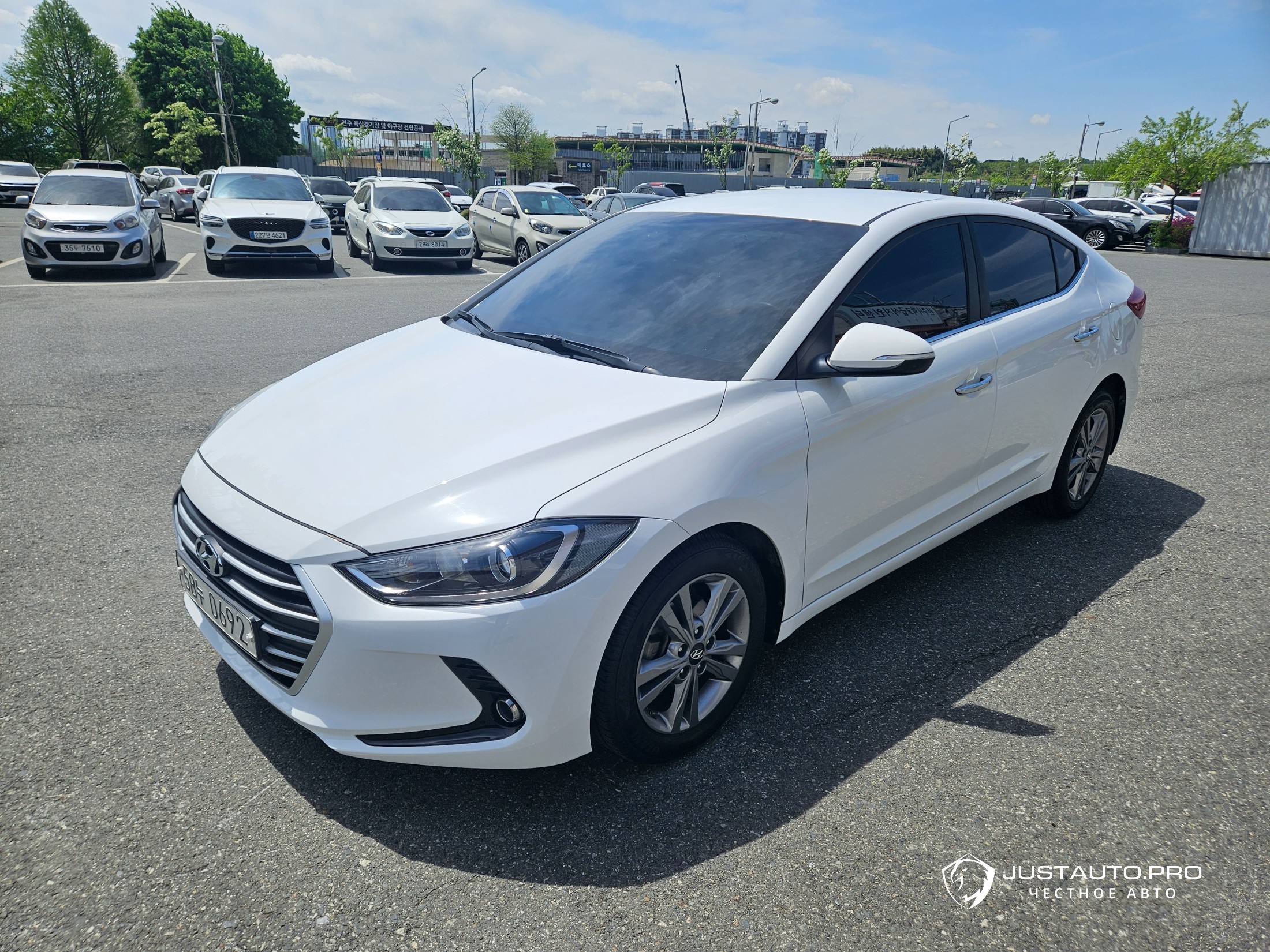 Автомобиль Hyundai AVANTE