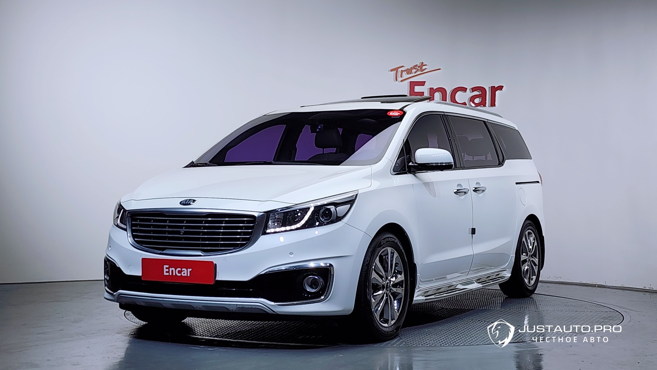 Автомобиль Kia Canival