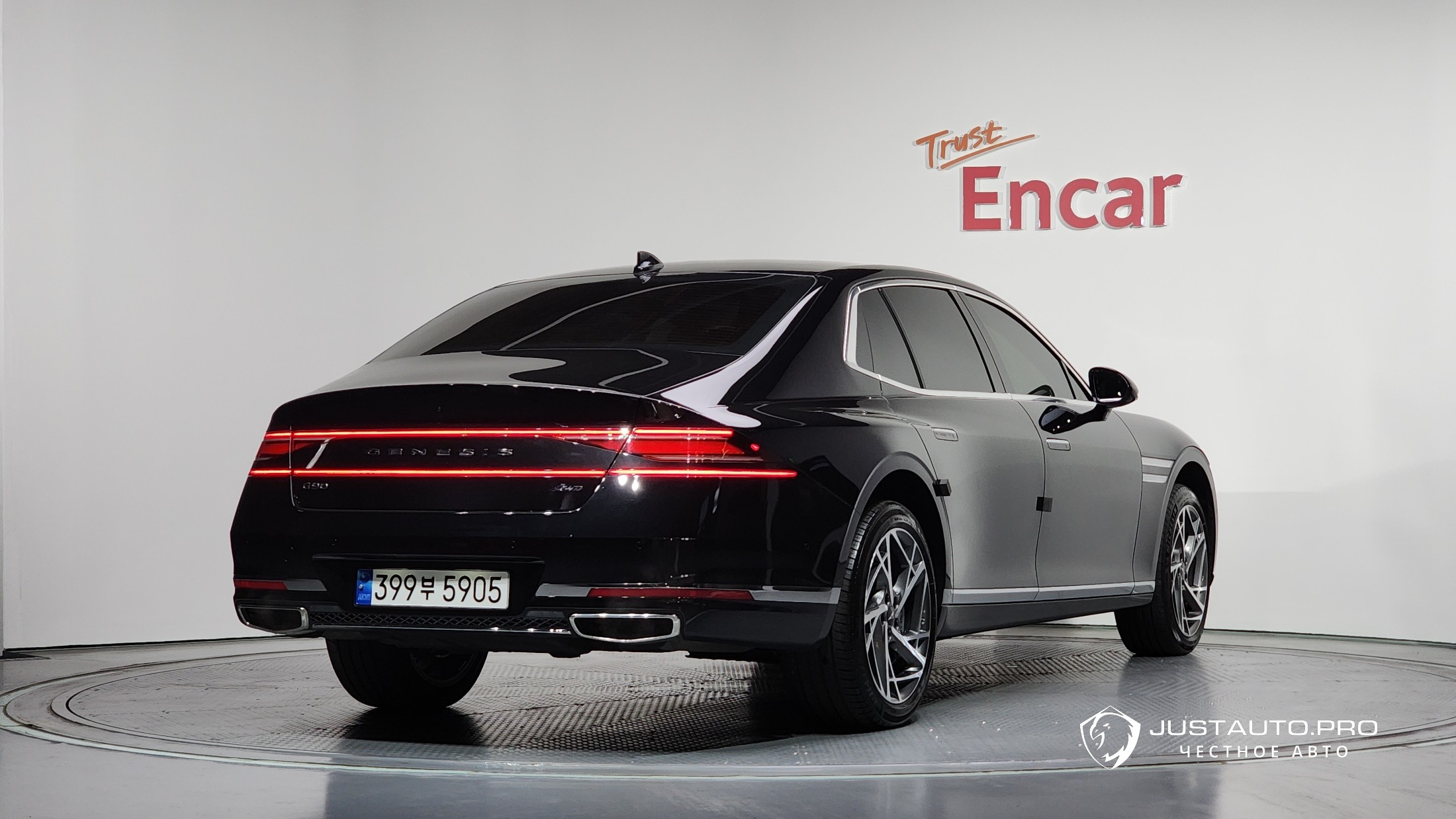 Автомобиль Genesis G90