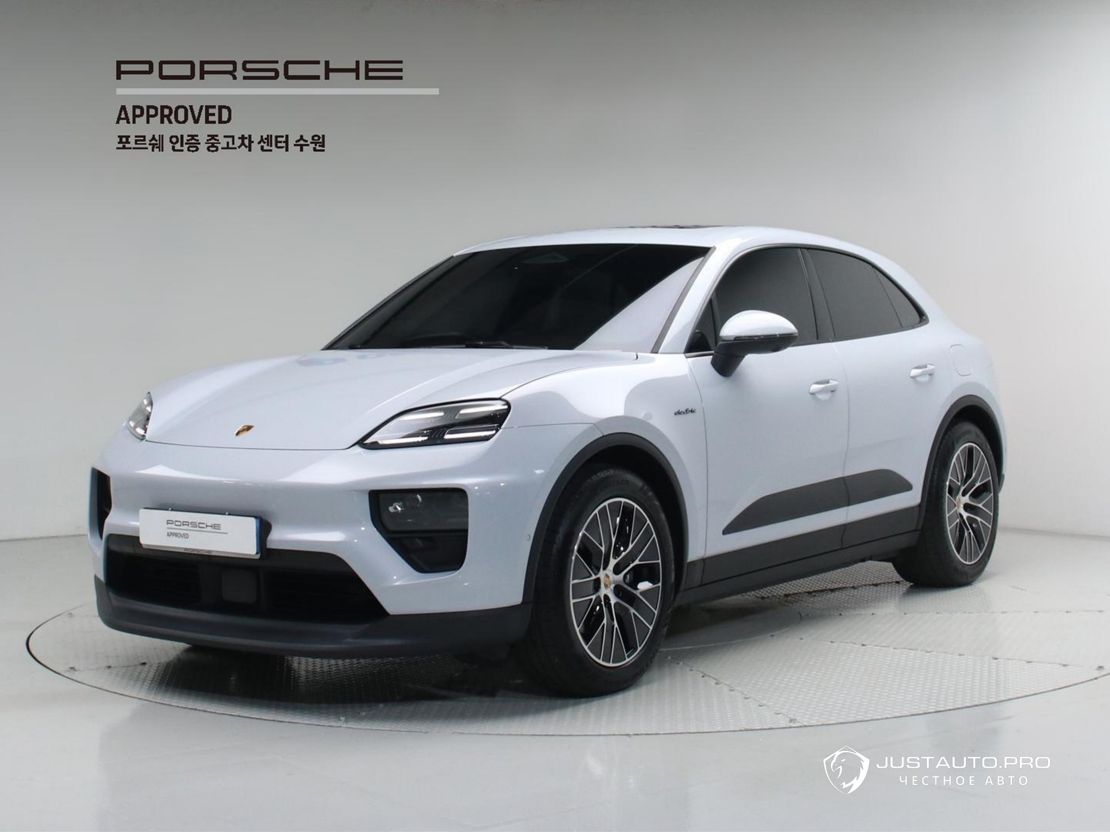 Автомобиль Porsche Macan