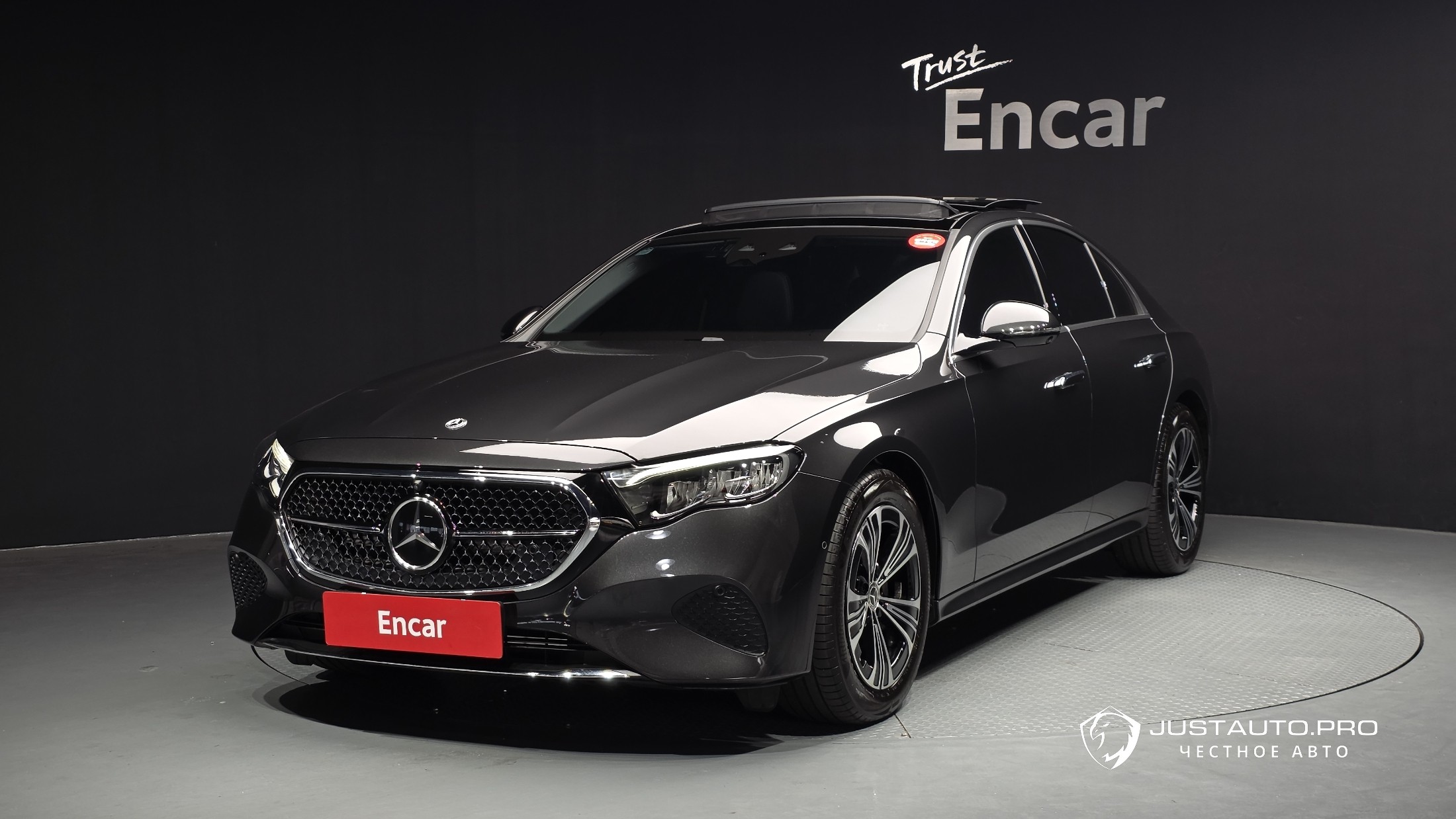 Автомобиль Mercedes-Benz E-Class