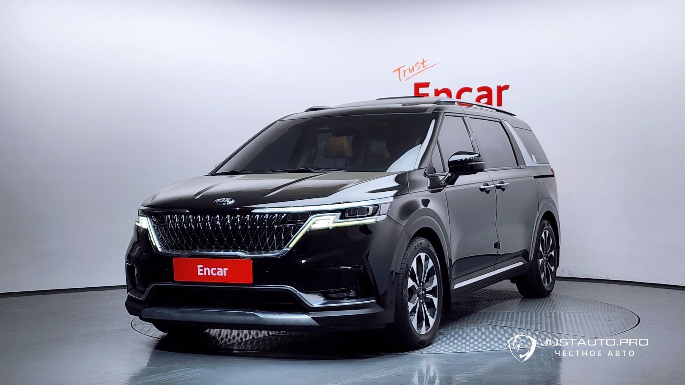 Автомобиль Kia Canival