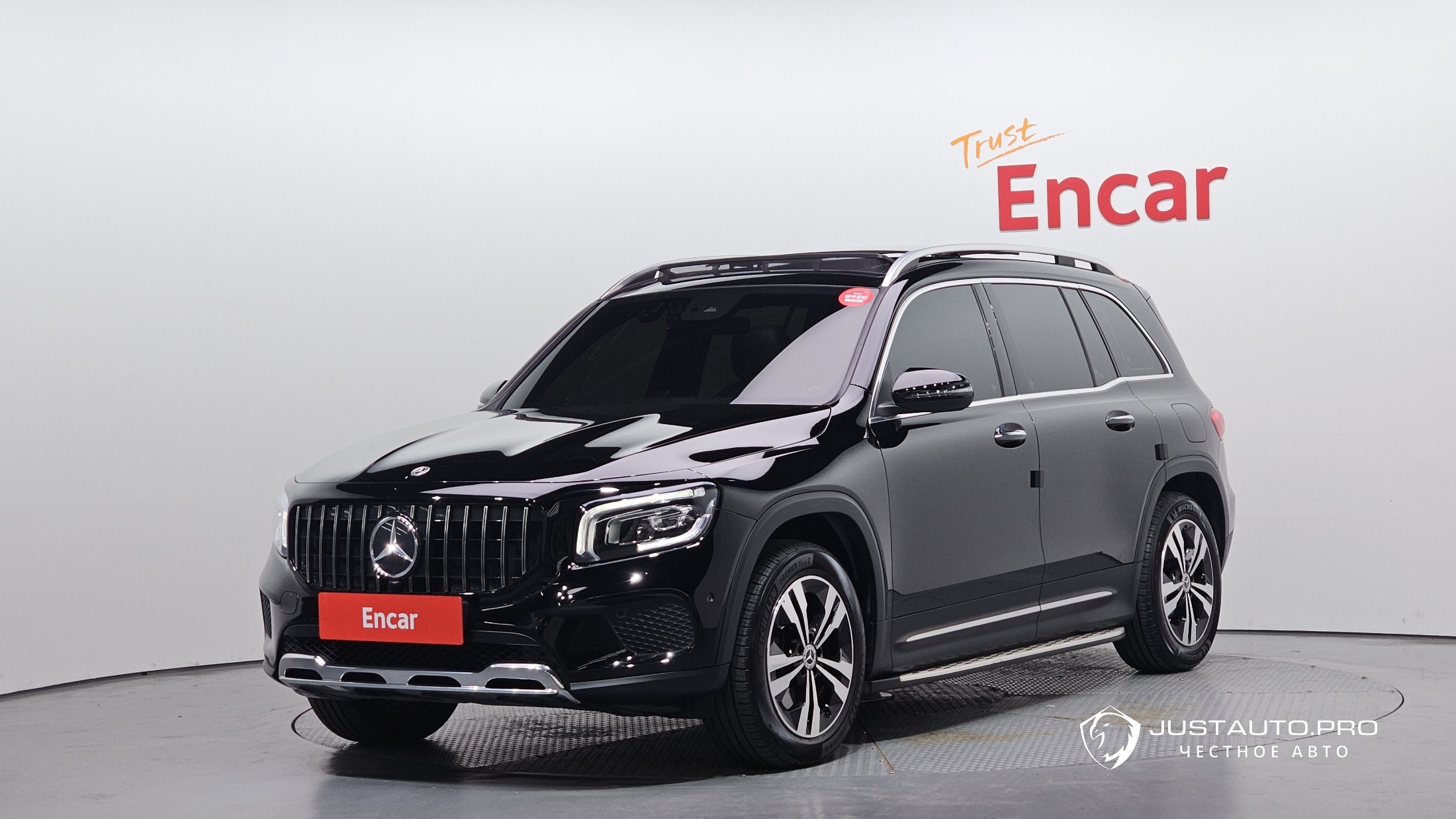 Автомобиль Mercedes-Benz GLB-Class