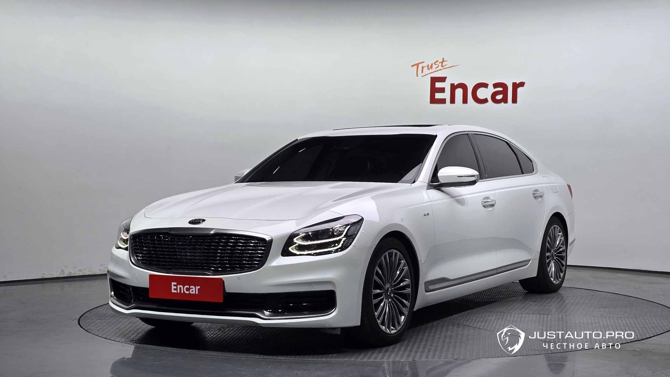 Автомобиль Kia K9