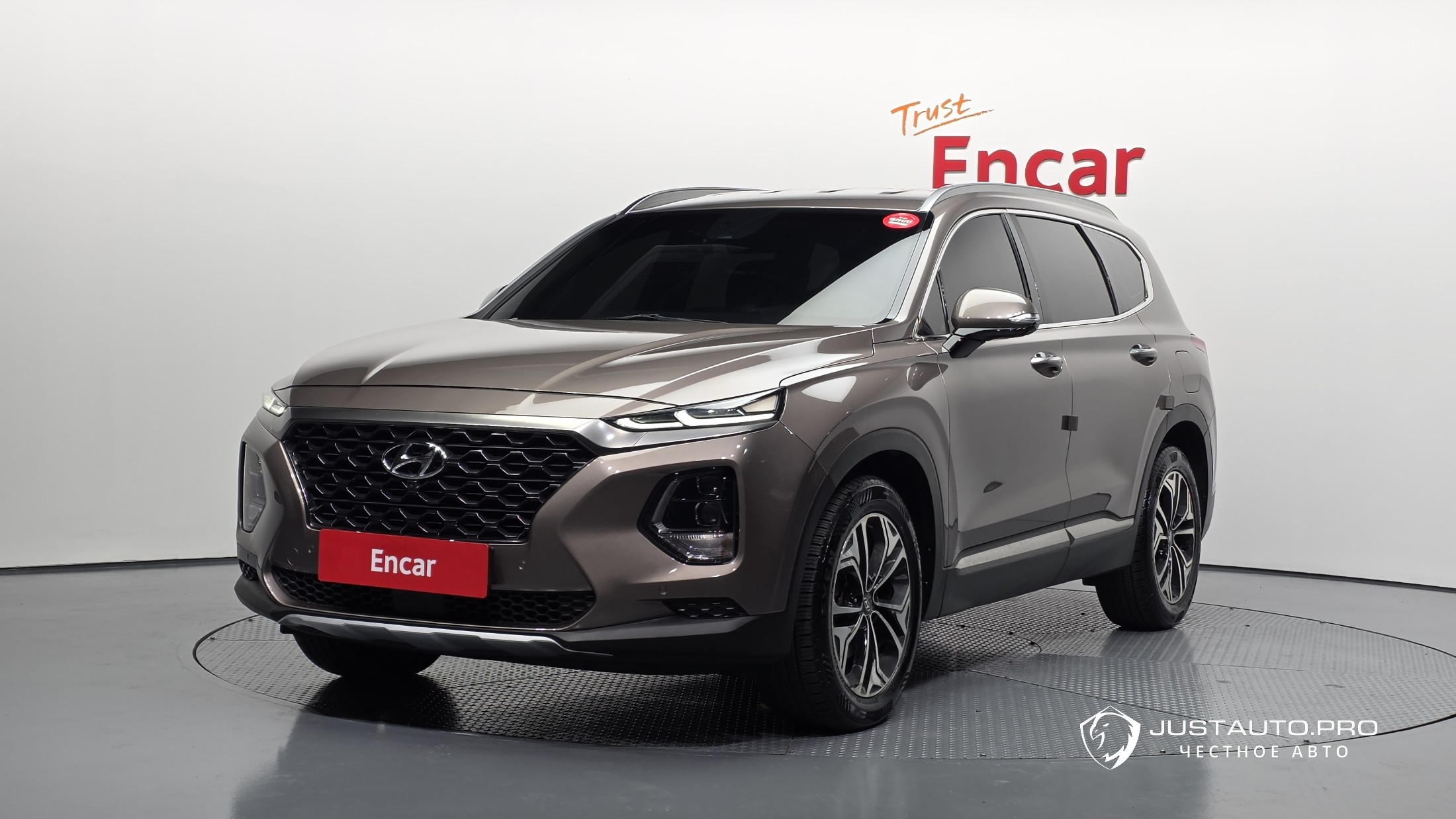 Автомобиль Hyundai Santafe
