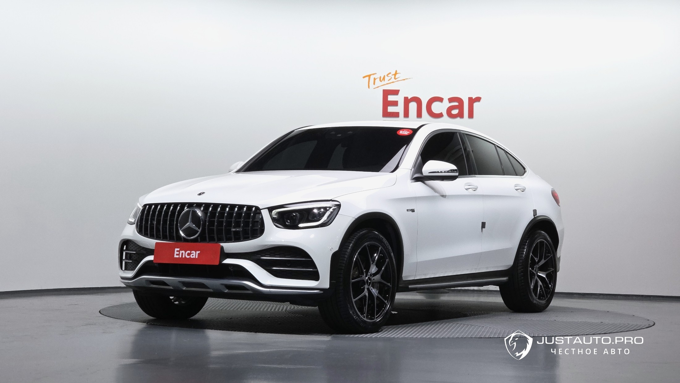 Автомобиль Mercedes-Benz GLC-Class