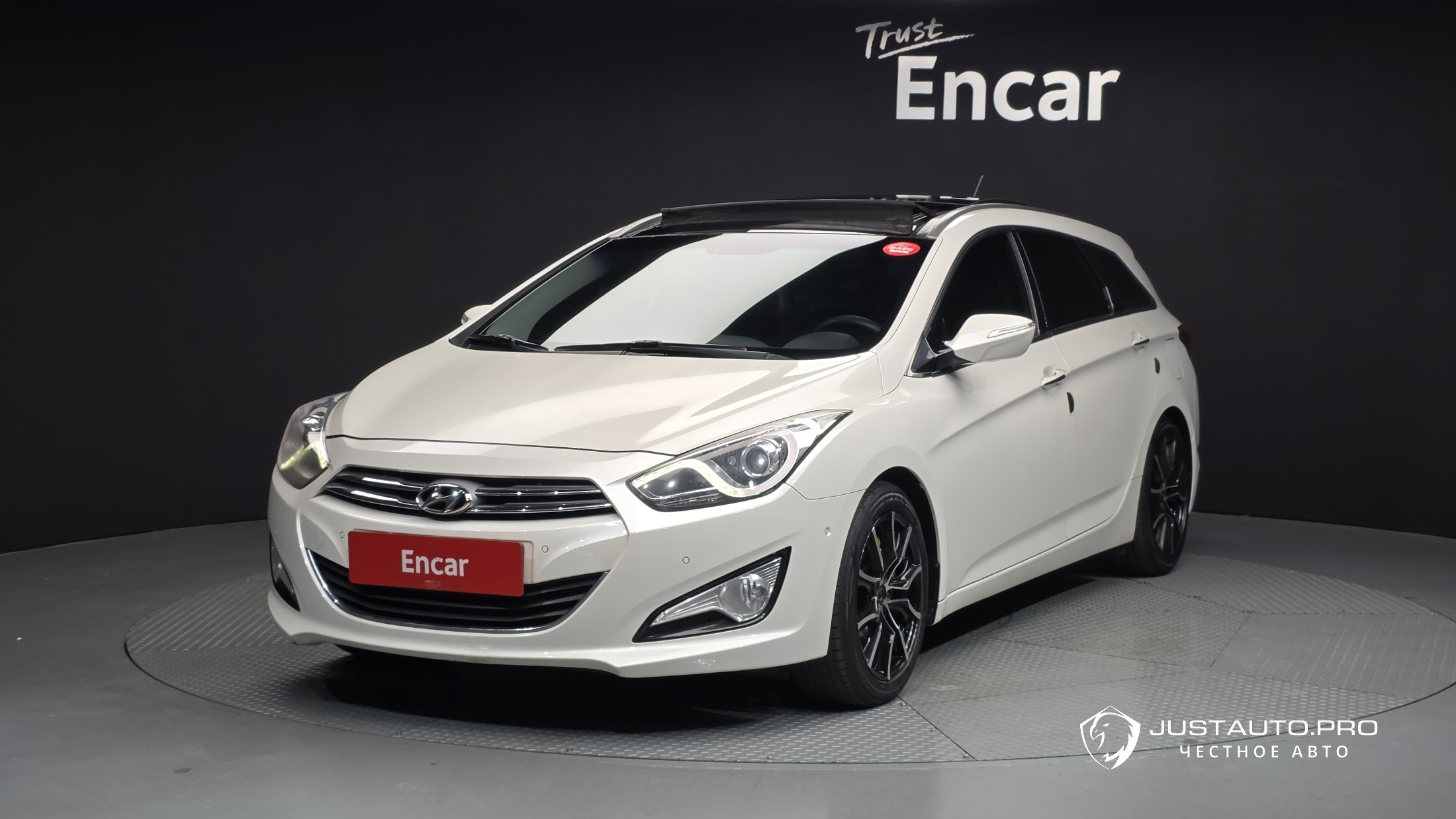 Автомобиль Hyundai i40