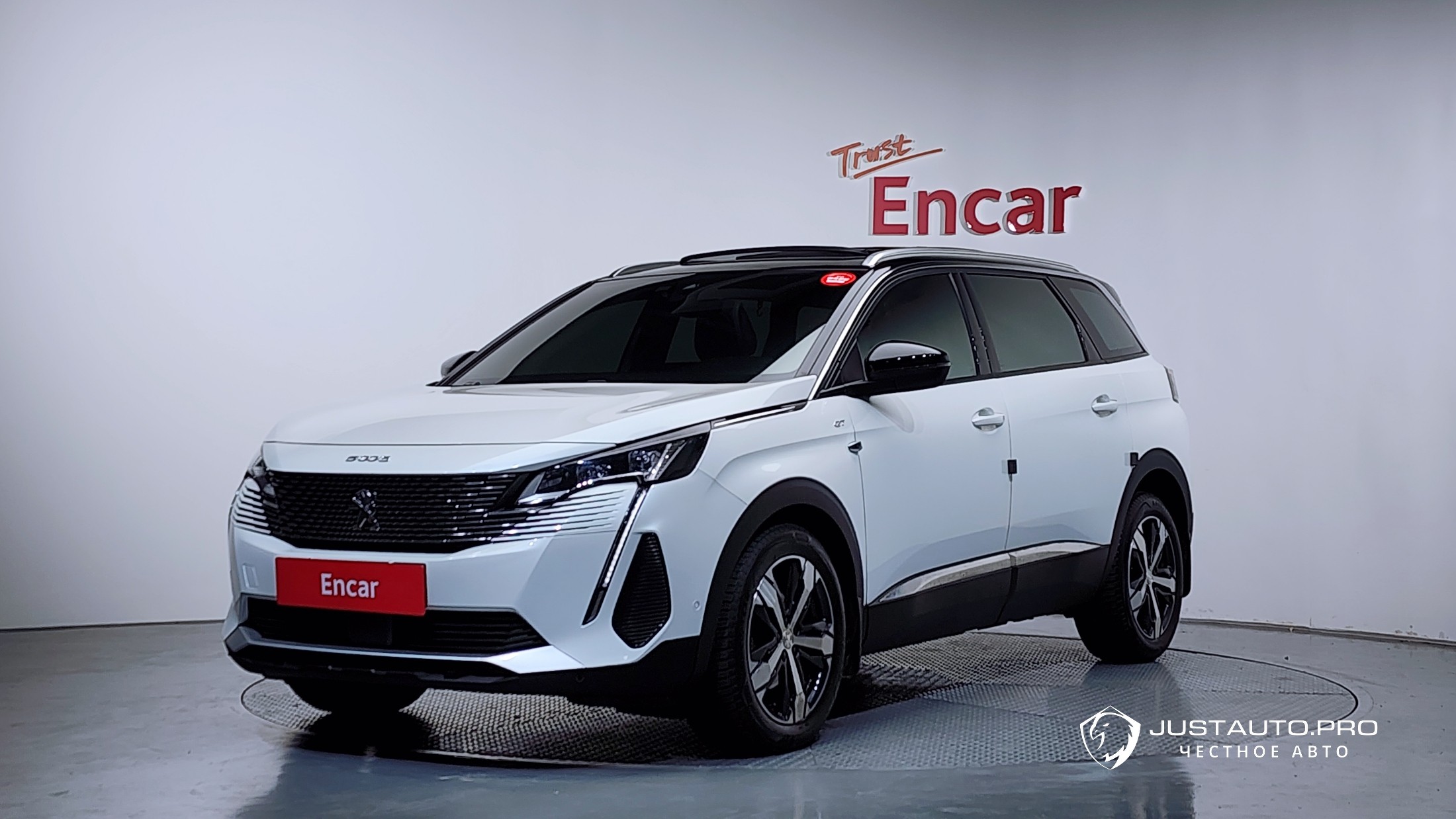 Автомобиль Peugeot 5008