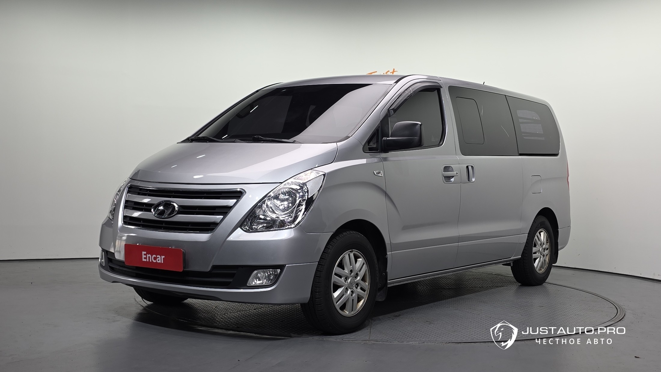 Автомобиль Hyundai Starex