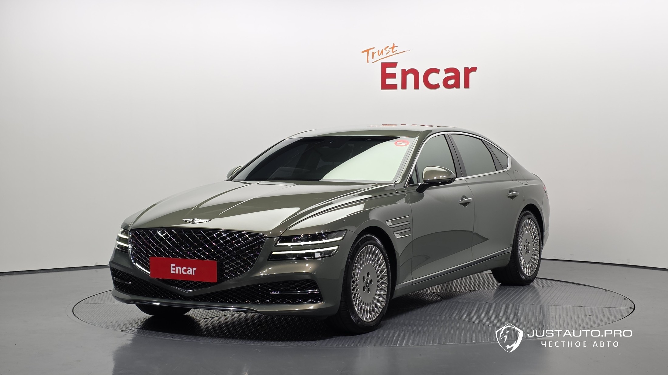 Автомобиль Genesis G80