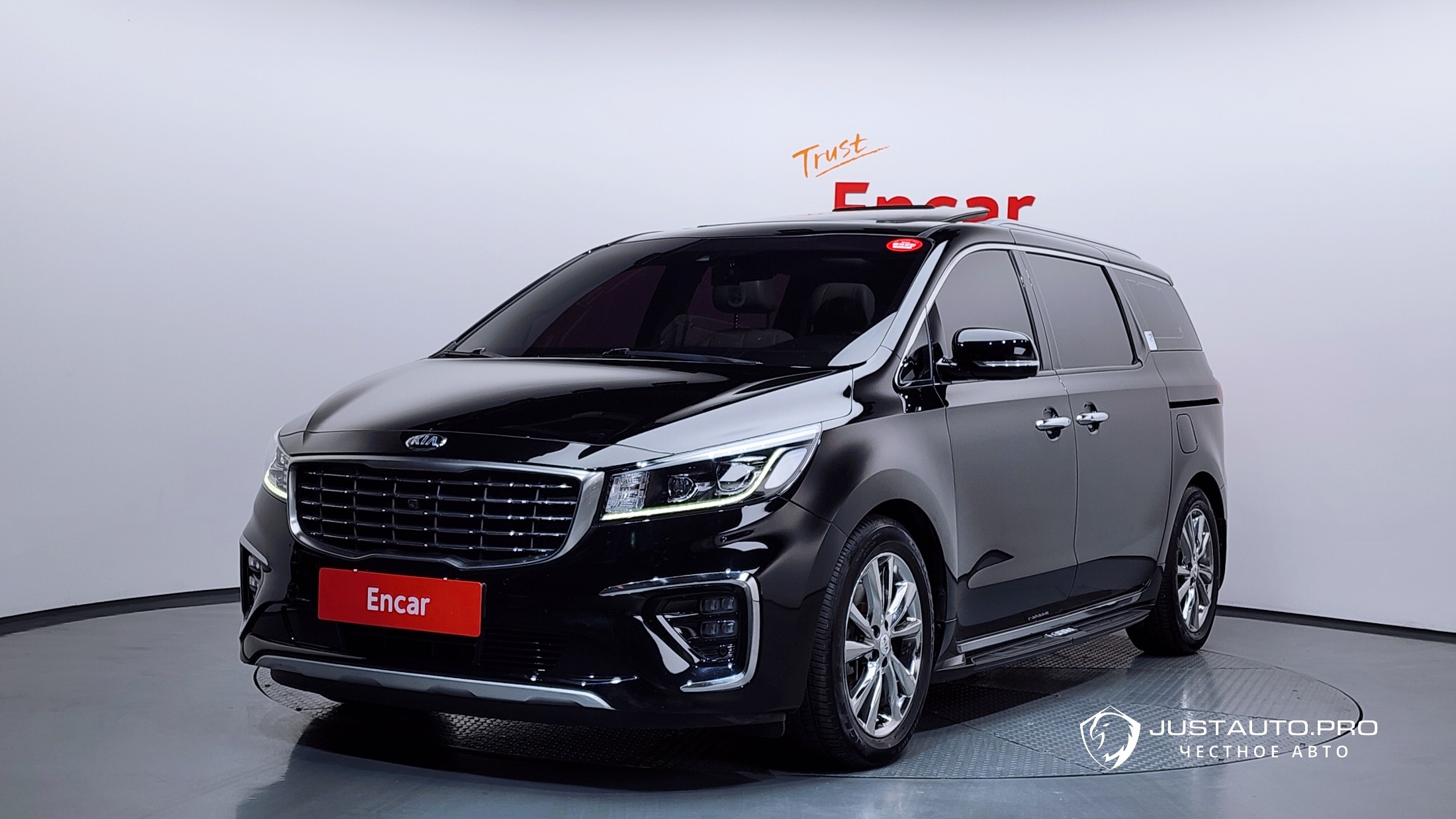 Автомобиль Kia Canival