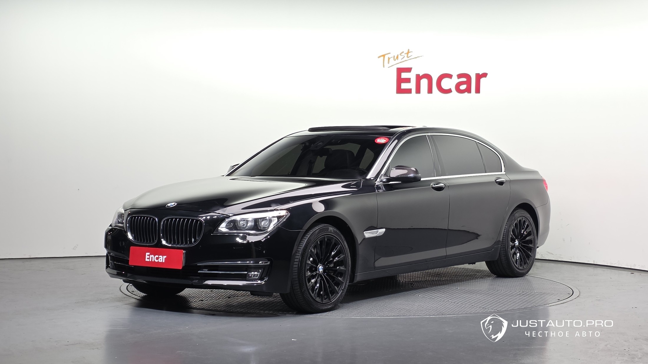 Автомобиль BMW 7-Series