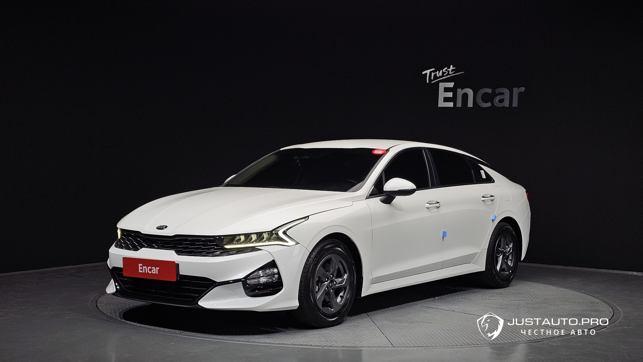Автомобиль Kia K5