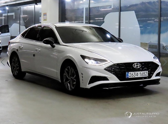Автомобиль Hyundai Sonata