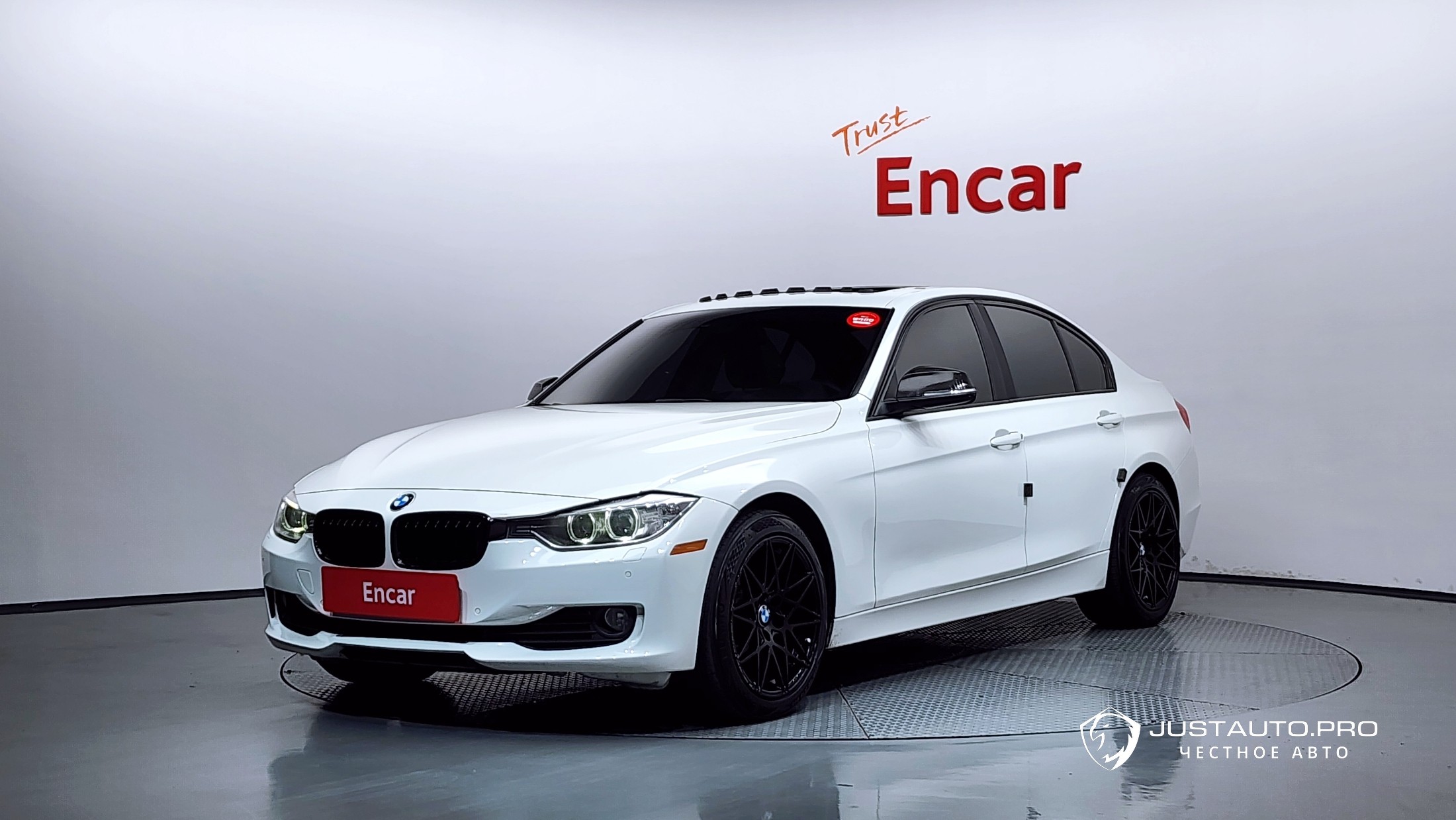 Автомобиль BMW 3-Series