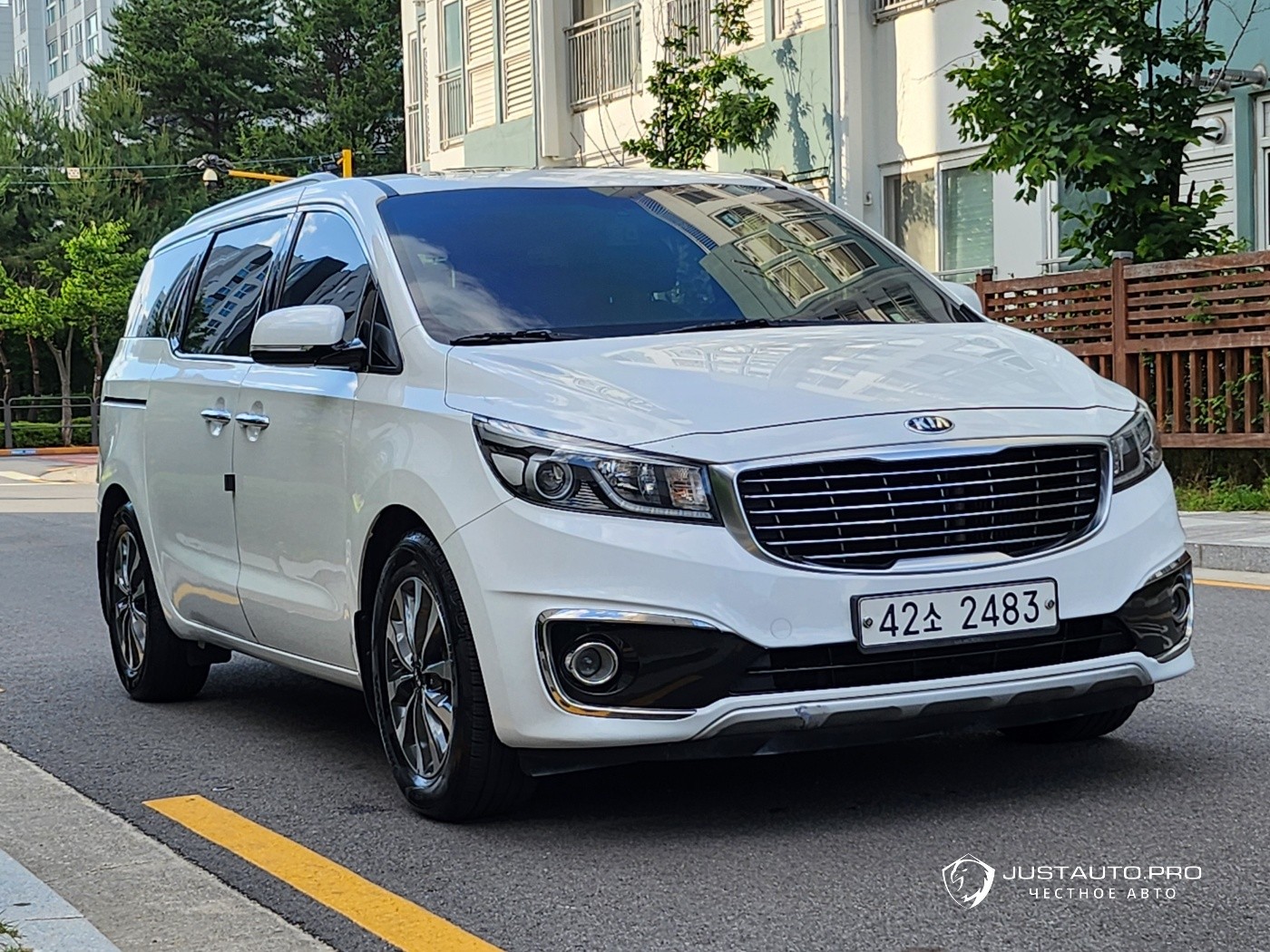 Автомобиль Kia Canival